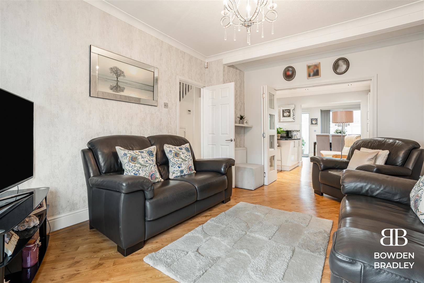 3 bed terraced house for sale in Grenfell Avenue, Hornchurch  - Property Image 5