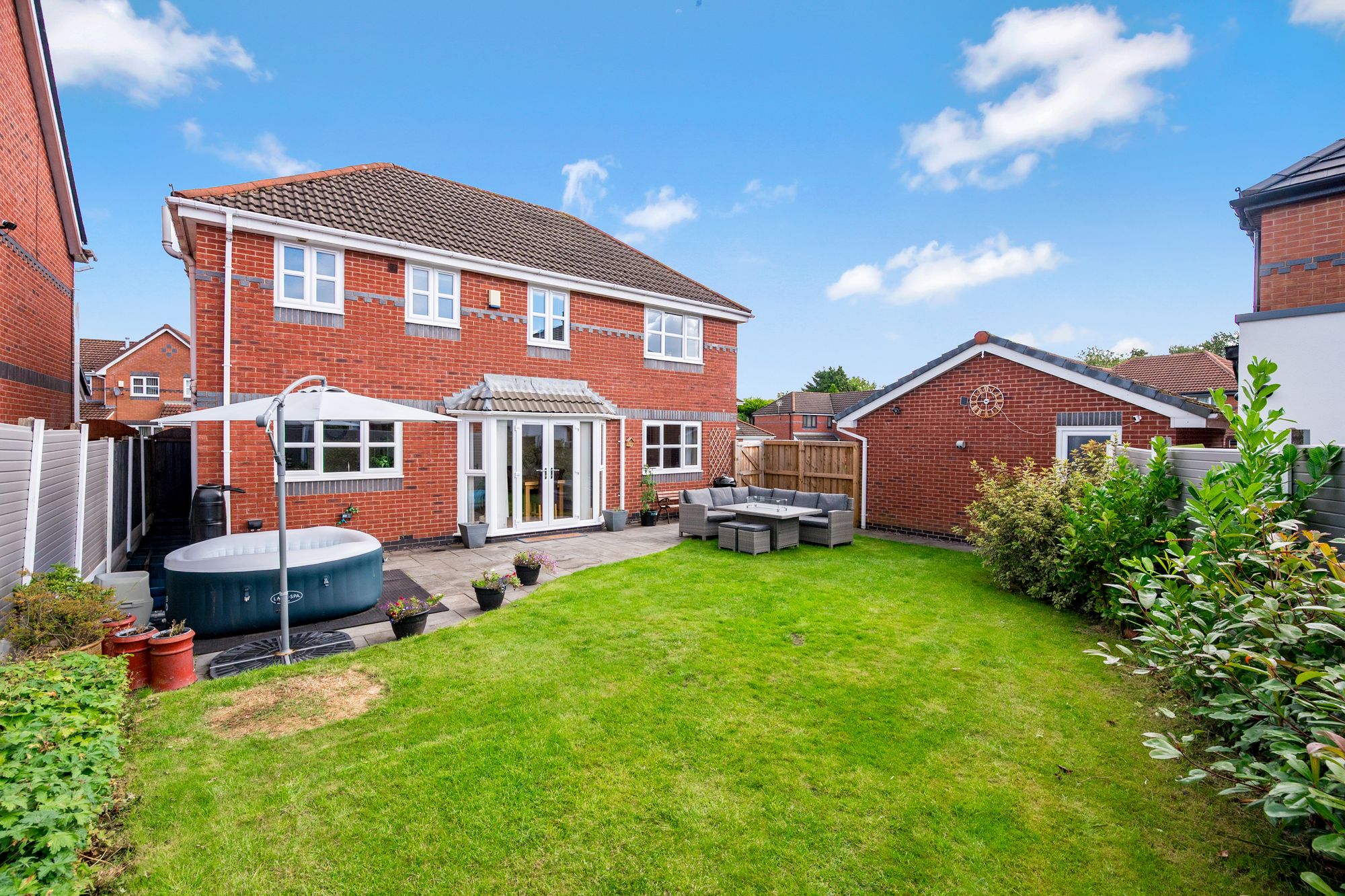 4 bed detached house for sale in Kingston Close, Bury 3