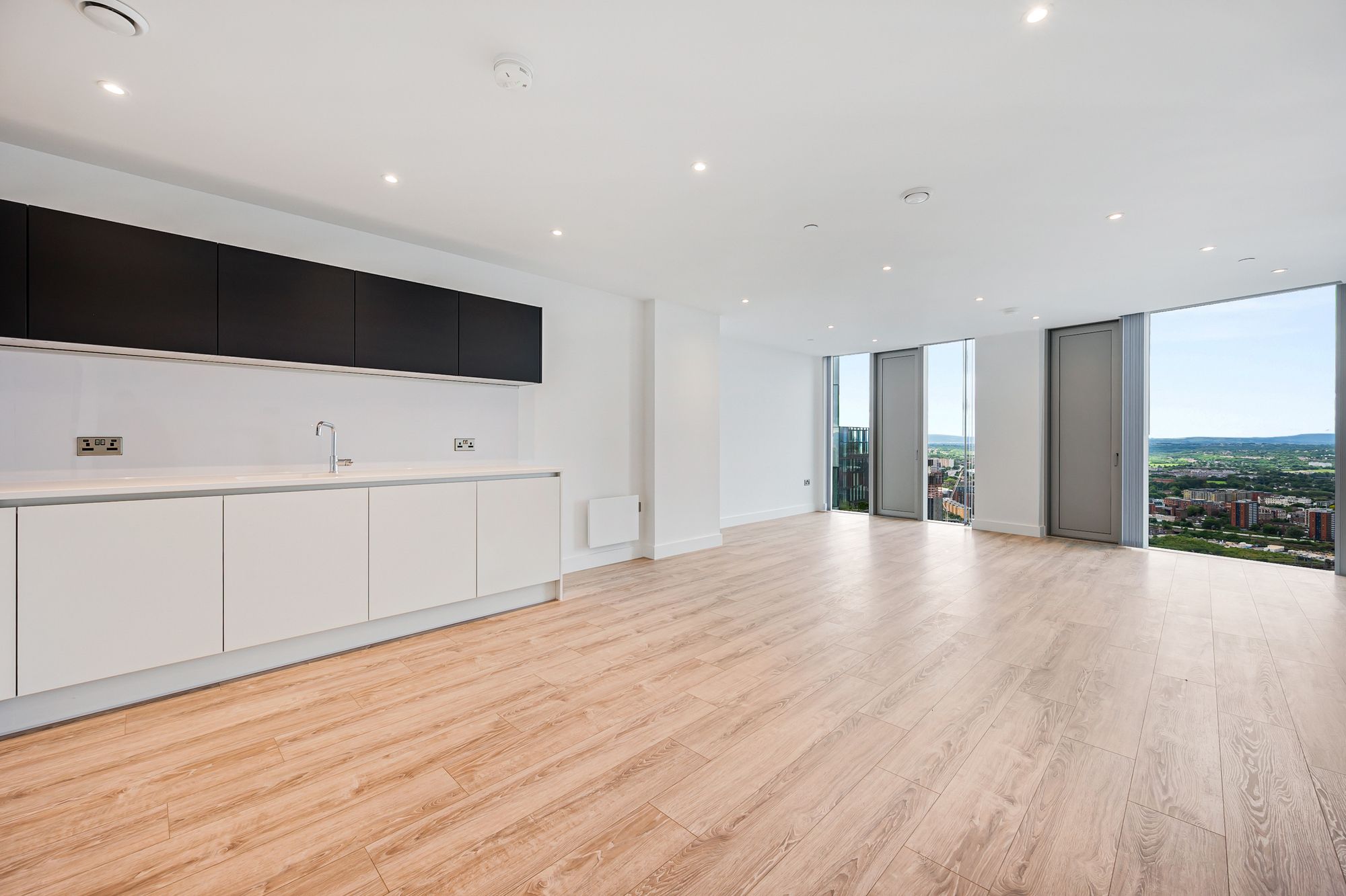 2 bed apartment to rent in Silvercroft Street, Manchester  - Property Image 5