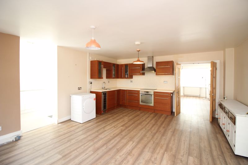 3 bed house to rent in Isis Close, Salford  - Property Image 2