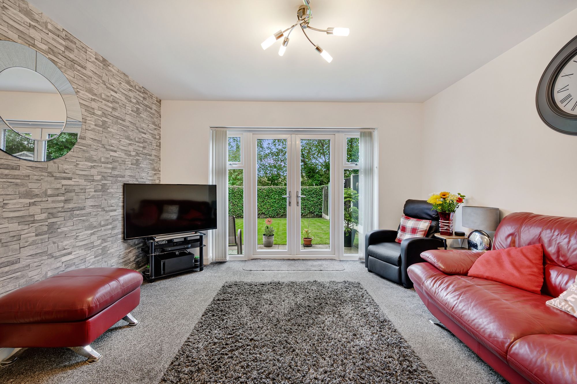 3 bed terraced house for sale in Mulberry Close, Manchester  - Property Image 8