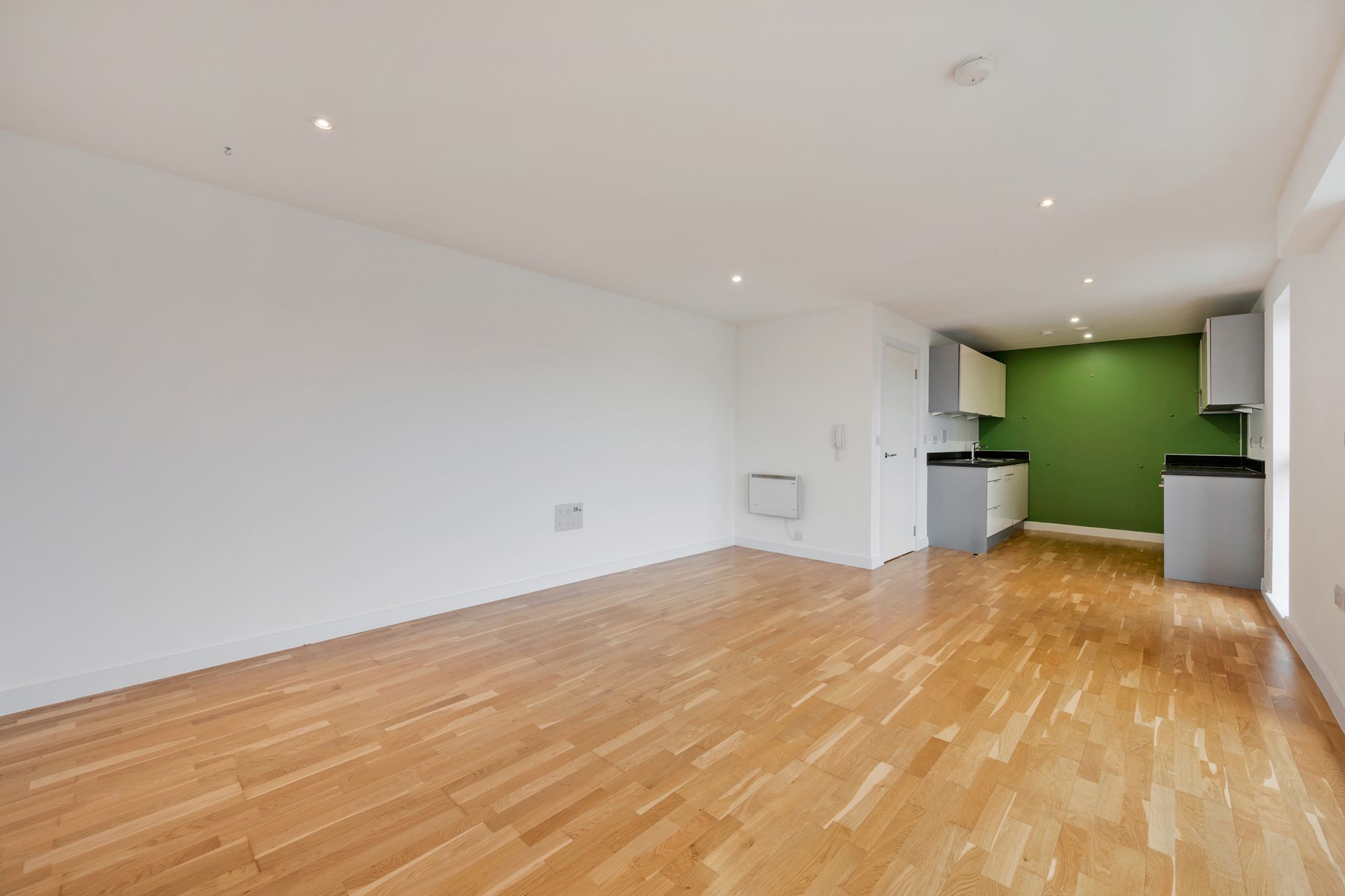 1 bed apartment for sale in St. Johns Gardens, Bury  - Property Image 14