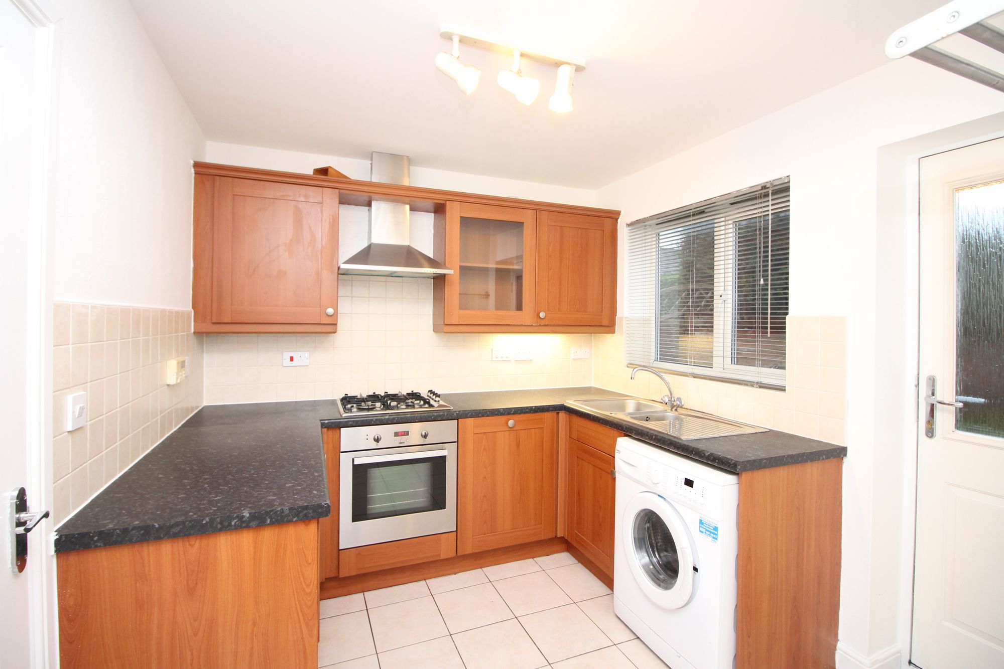 3 bed detached house to rent in Greensbridge Gardens, Bolton  - Property Image 9