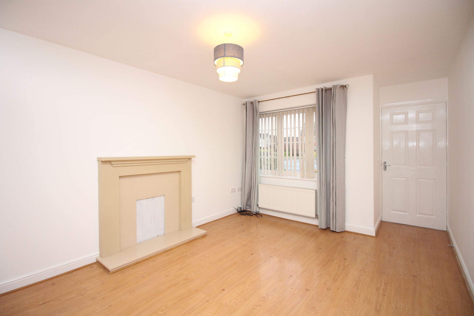 3 bed detached house to rent in Greensbridge Gardens, Bolton 5