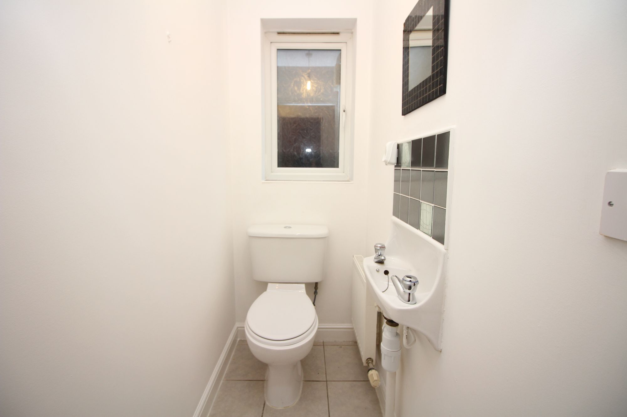 3 bed detached house to rent in Greensbridge Gardens, Bolton 9