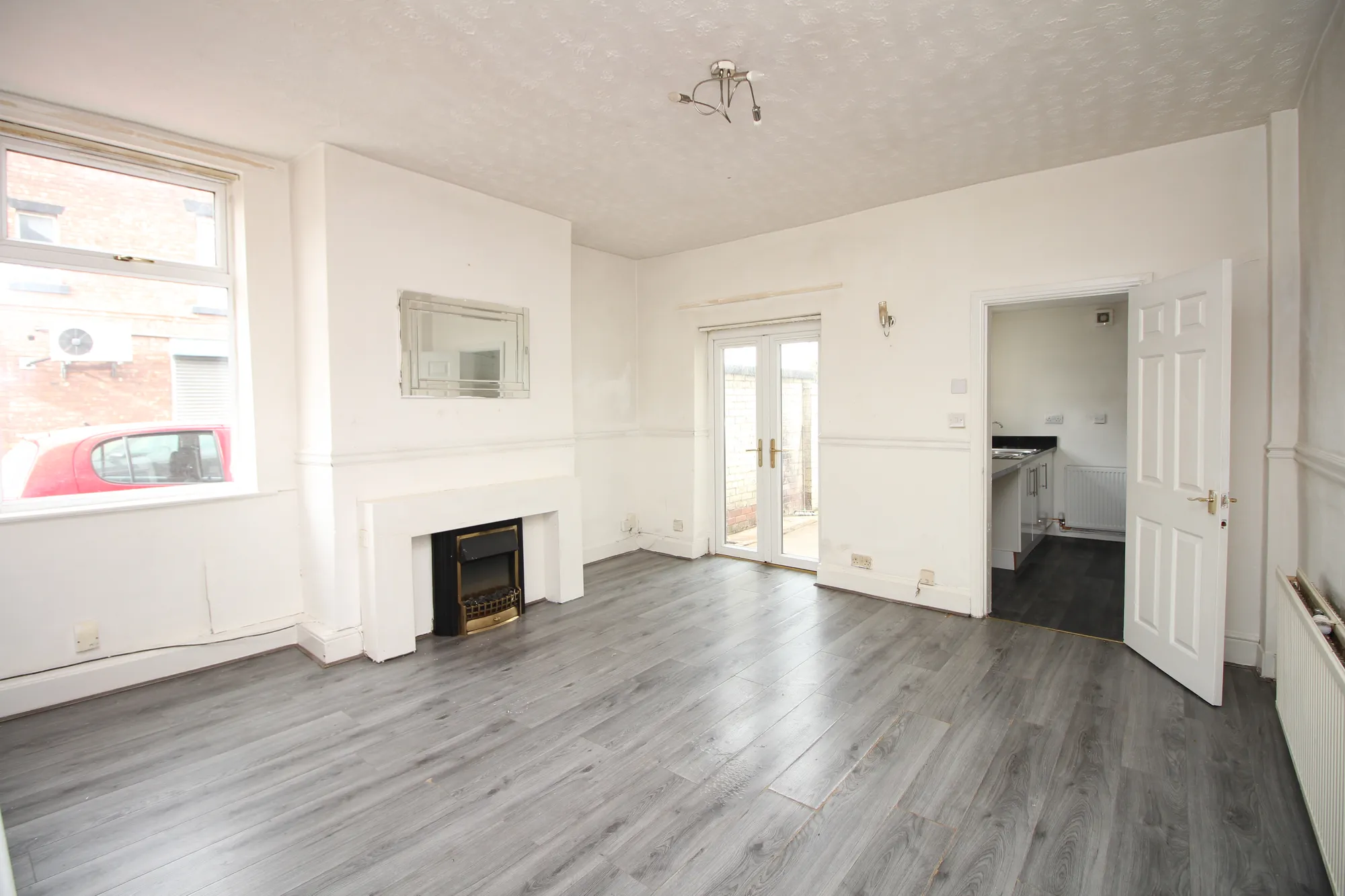3 bed end of terrace house to rent in Cross Lane, Manchester  - Property Image 2