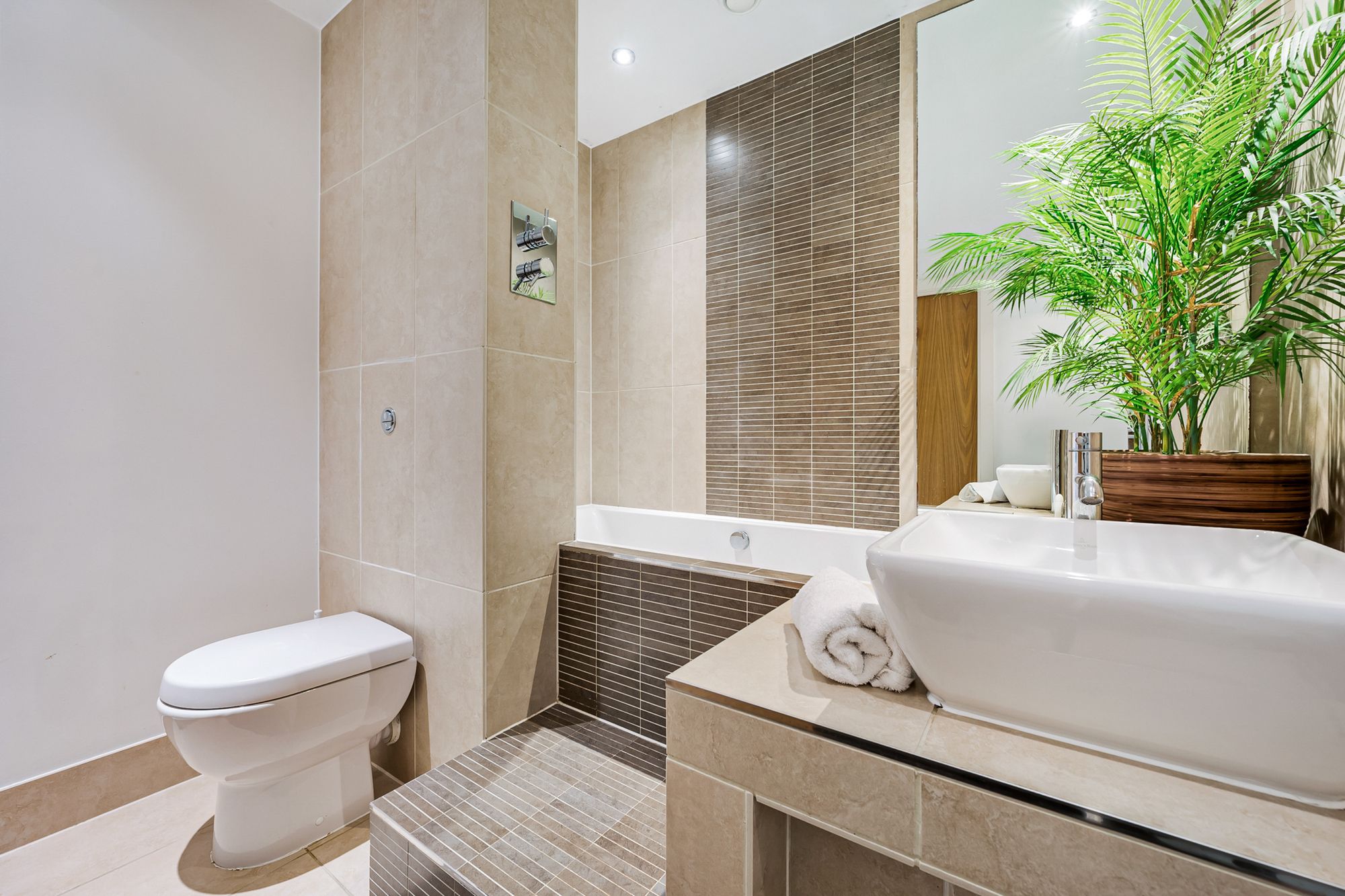 2 bed house to rent in Fernie Street, Manchester 18