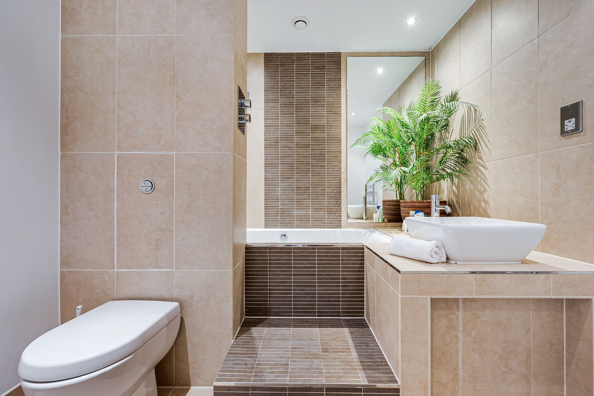 2 bed house to rent in Fernie Street, Manchester 16