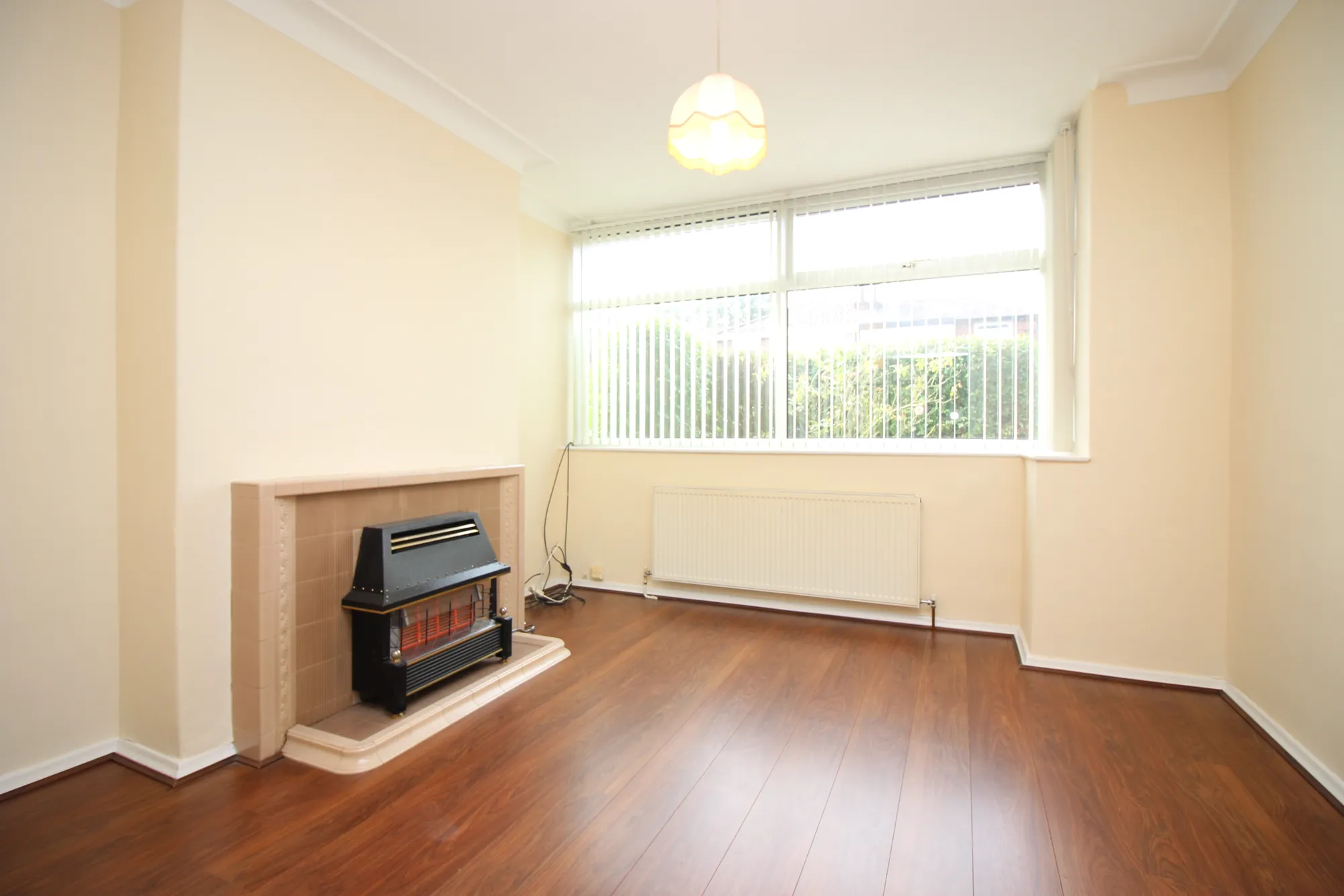 3 bed semi-detached house to rent in Gwendor Avenue, Manchester 2