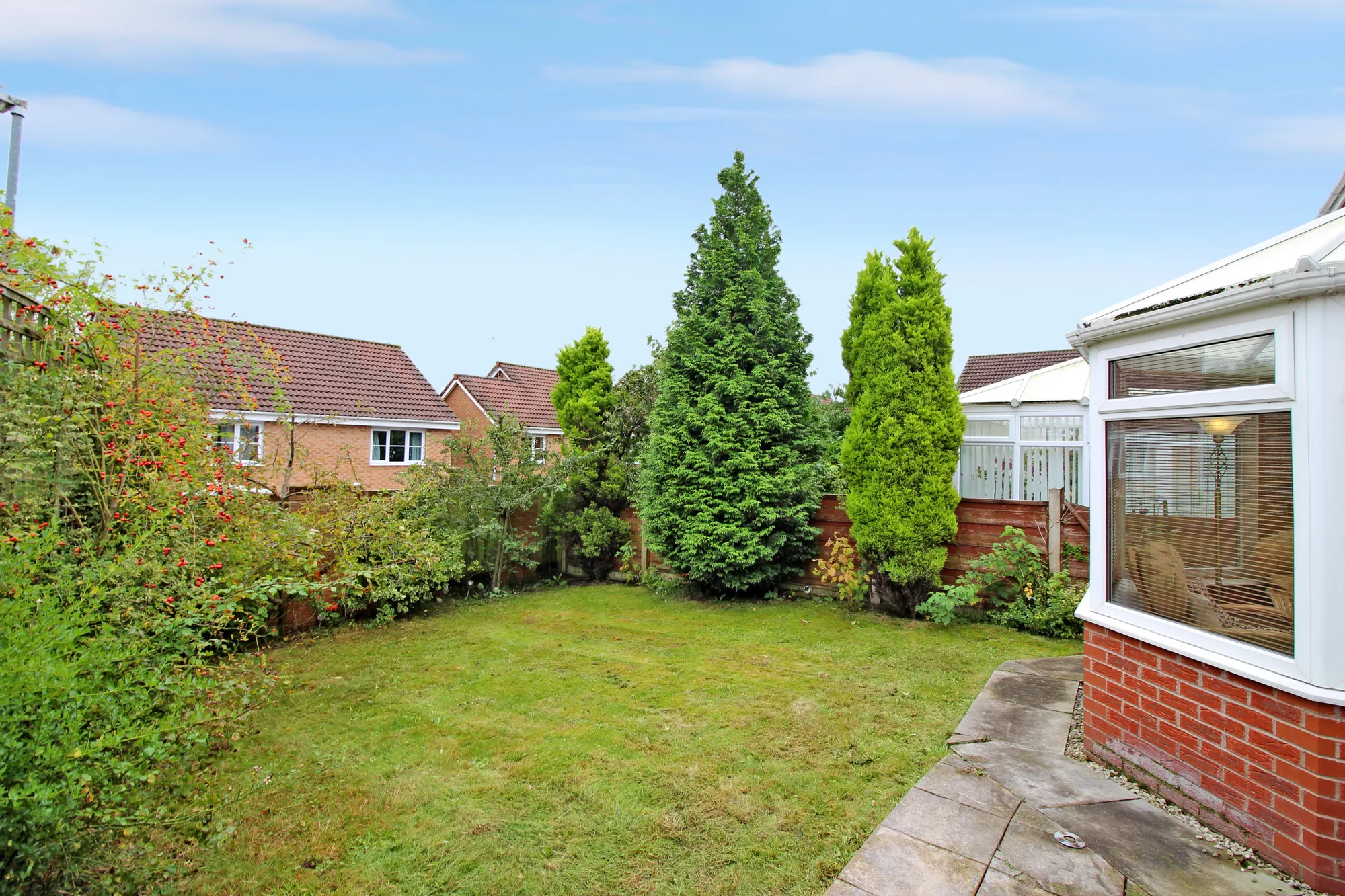 4 bed detached house to rent in Ardenfield Close, Manchester  - Property Image 2