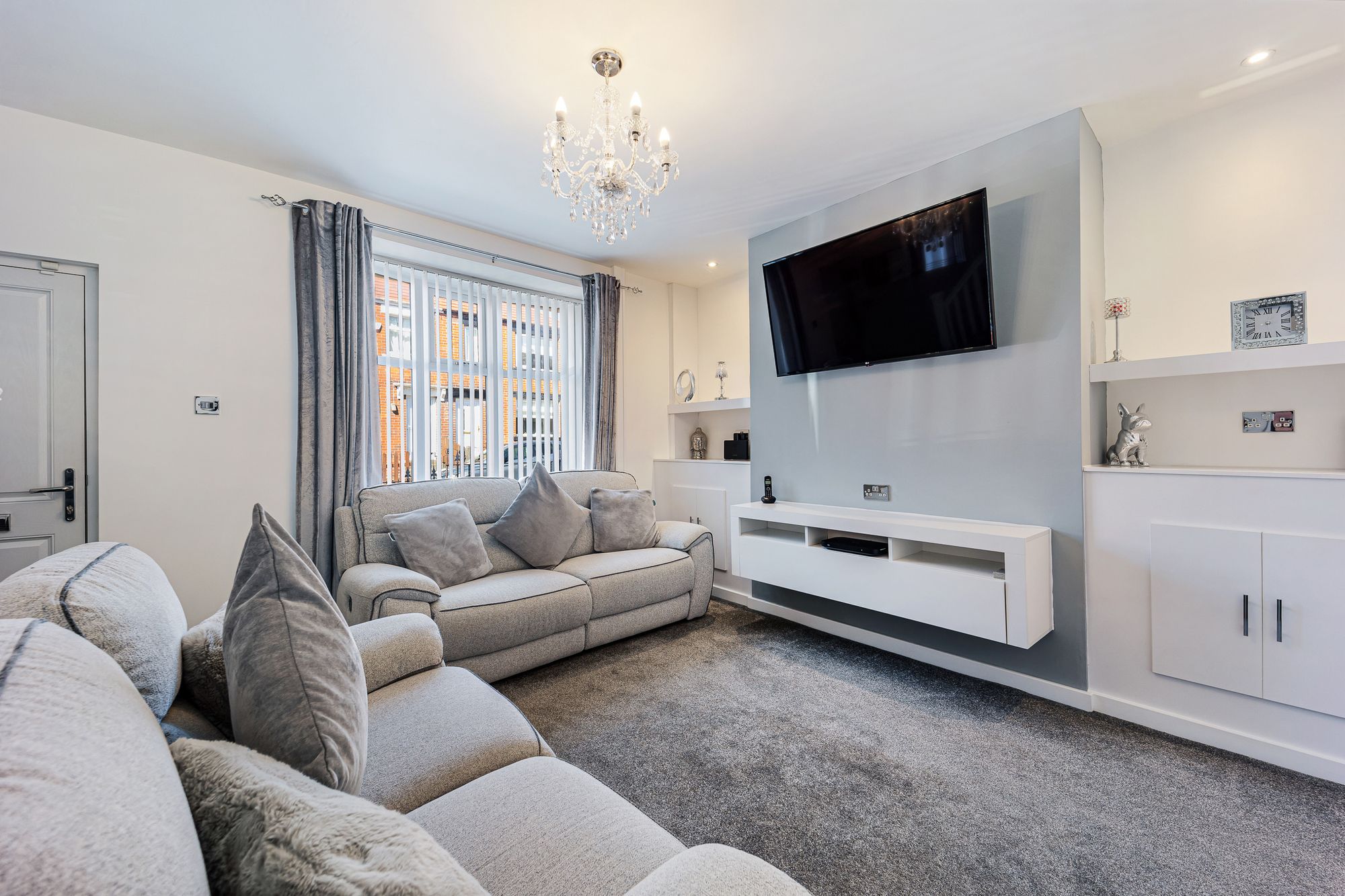 3 bed terraced house to rent in Essex Street, Bolton 4