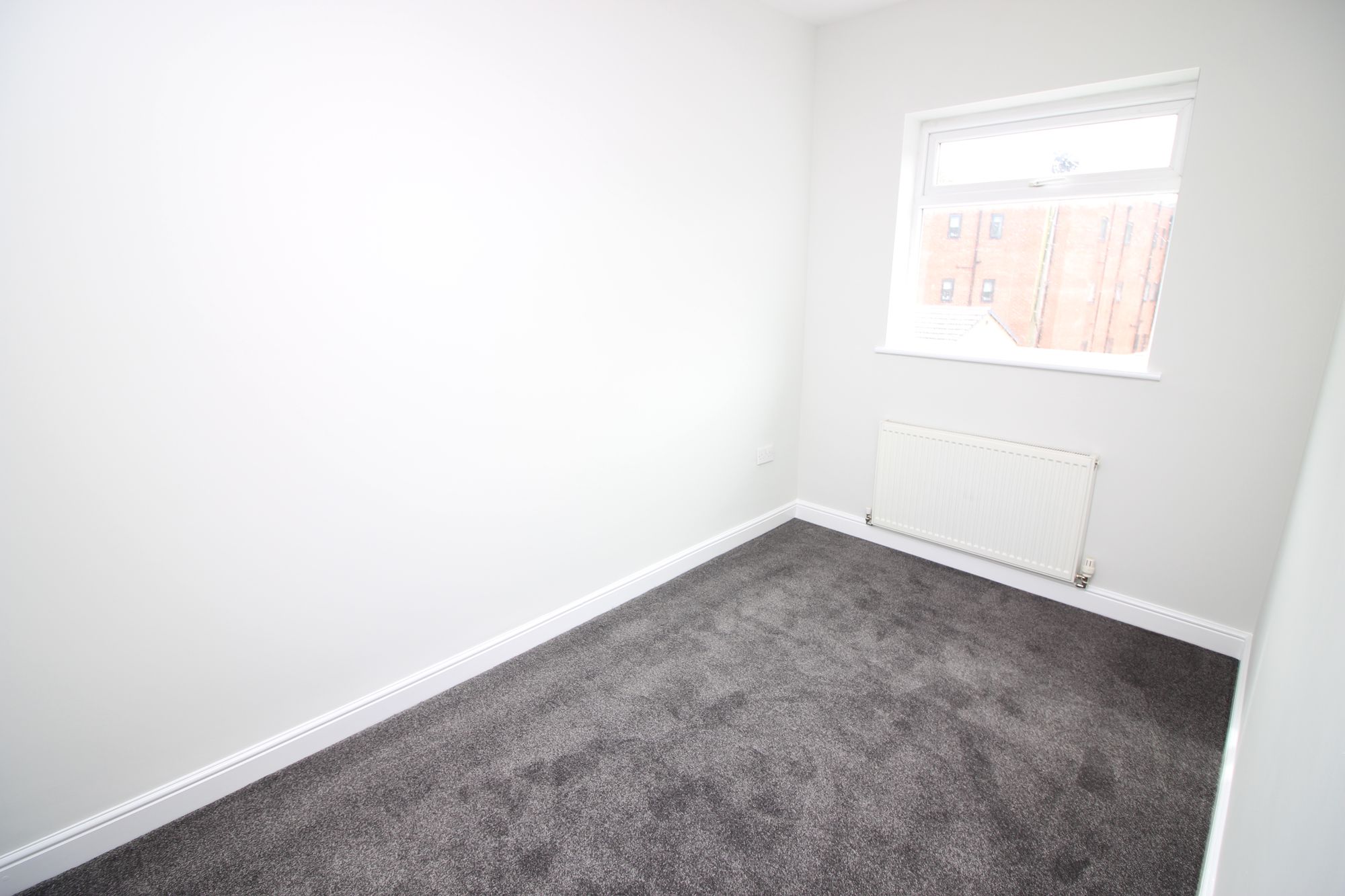 2 bed terraced house to rent in Park Road, Manchester  - Property Image 9