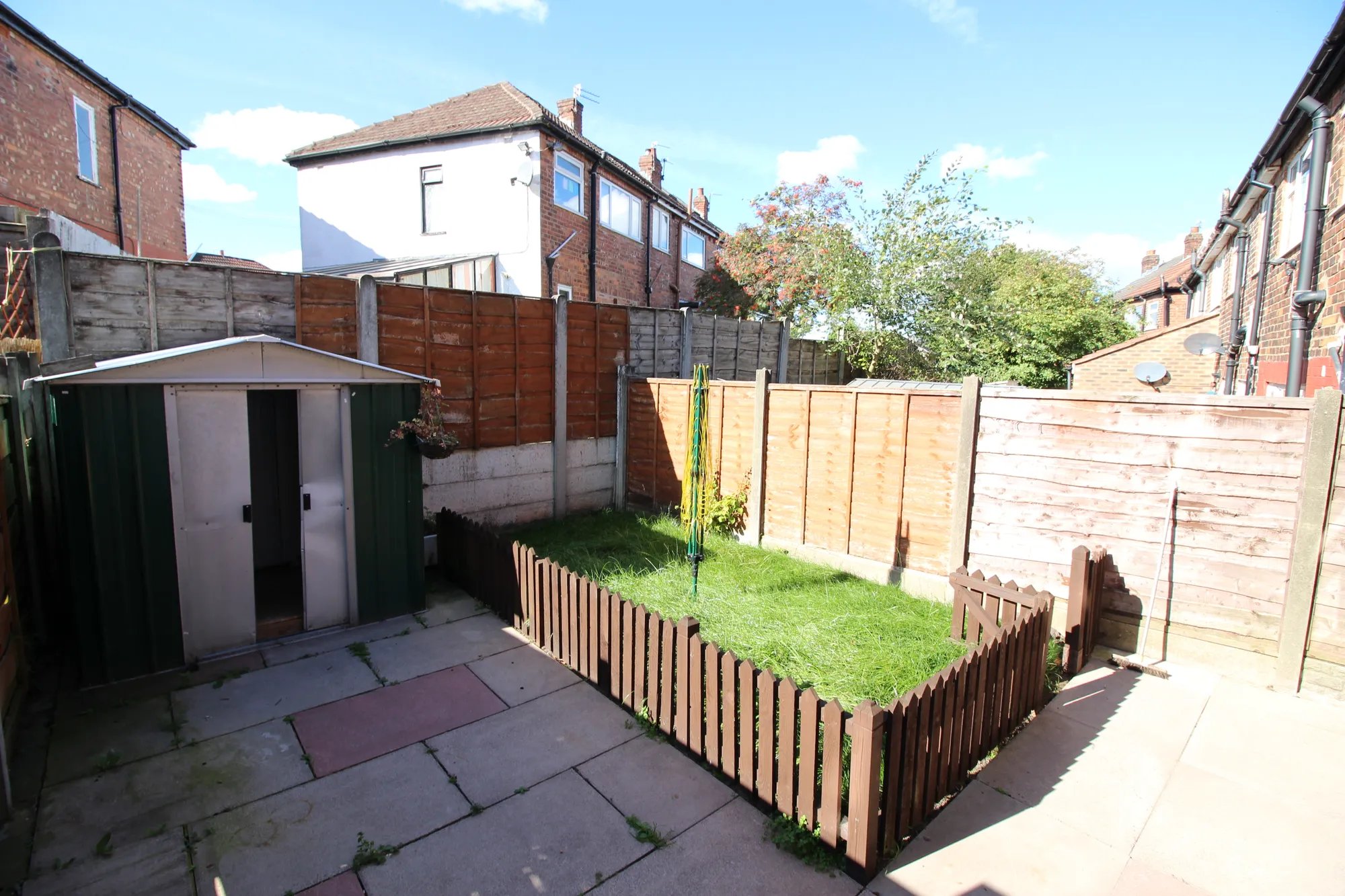 3 bed terraced house to rent in Greenside Lane, Manchester 3