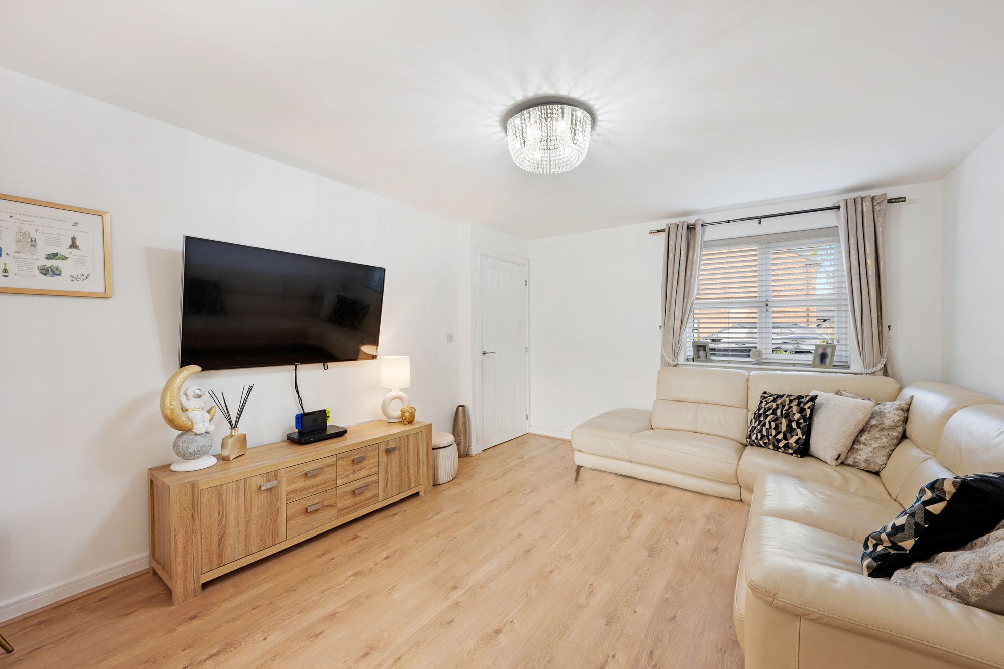 4 bed detached house for sale in Lancashire Way, Bolton  - Property Image 5