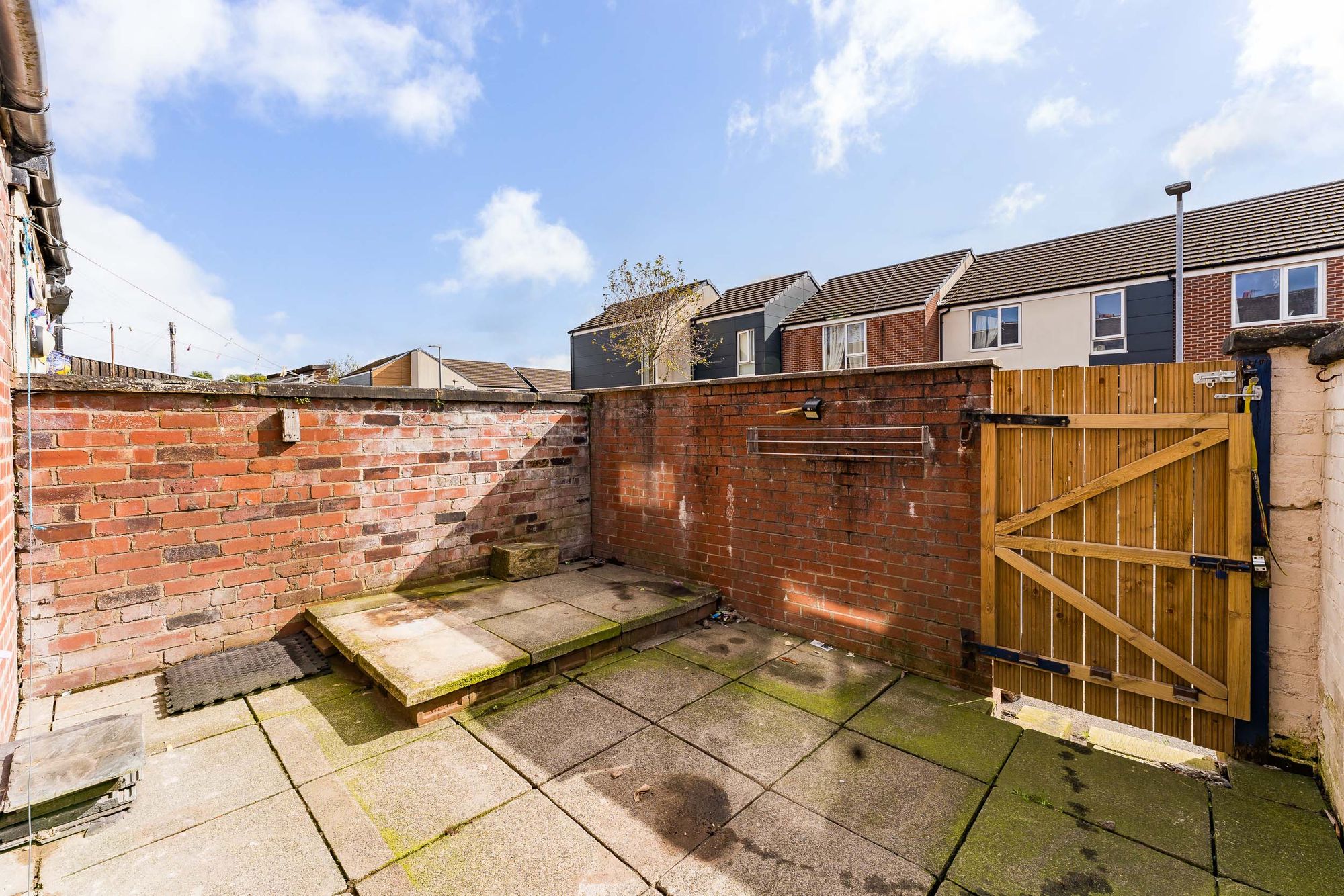 2 bed terraced house for sale in Chesham Road, Bury  - Property Image 20