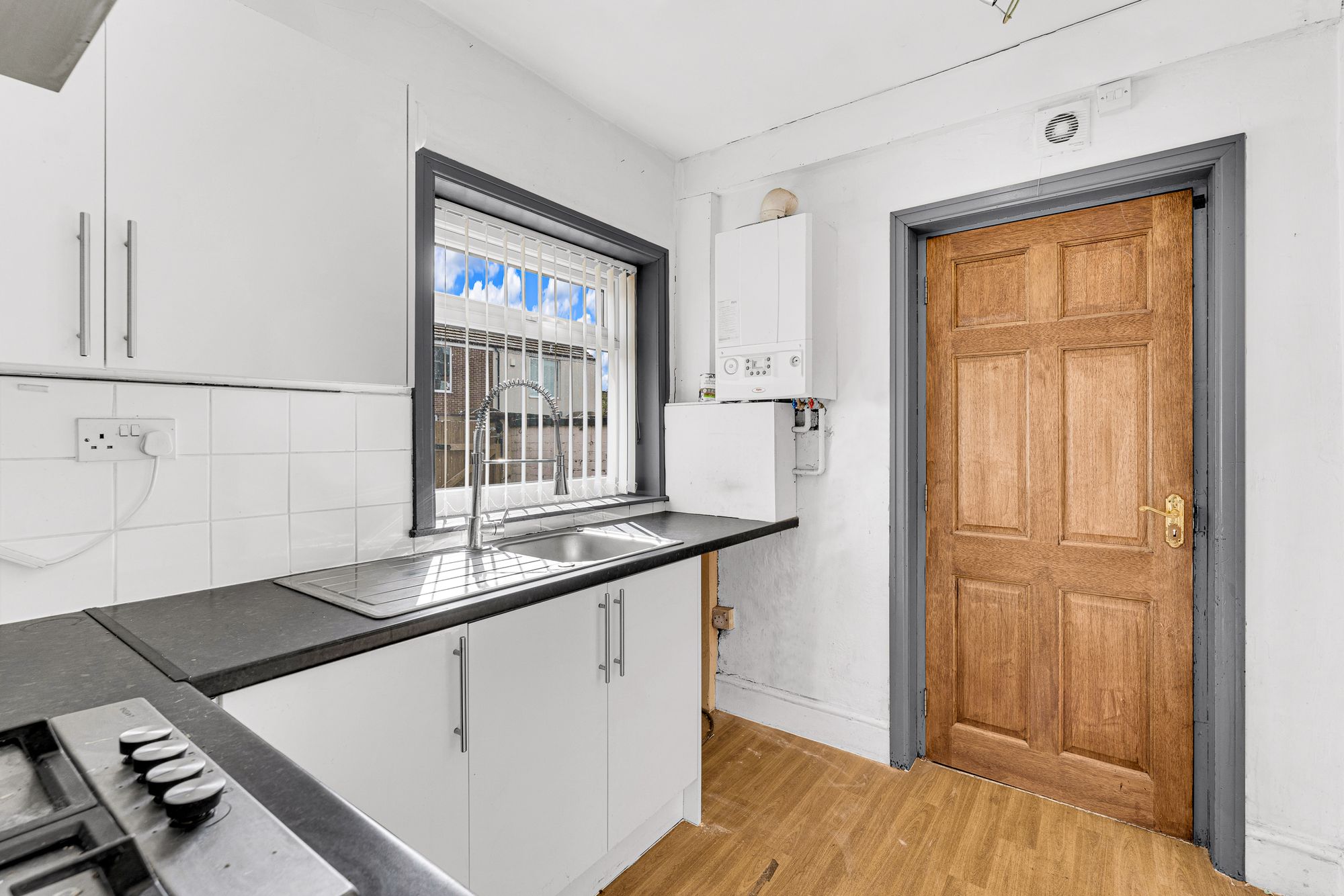 2 bed terraced house for sale in Chesham Road, Bury  - Property Image 9