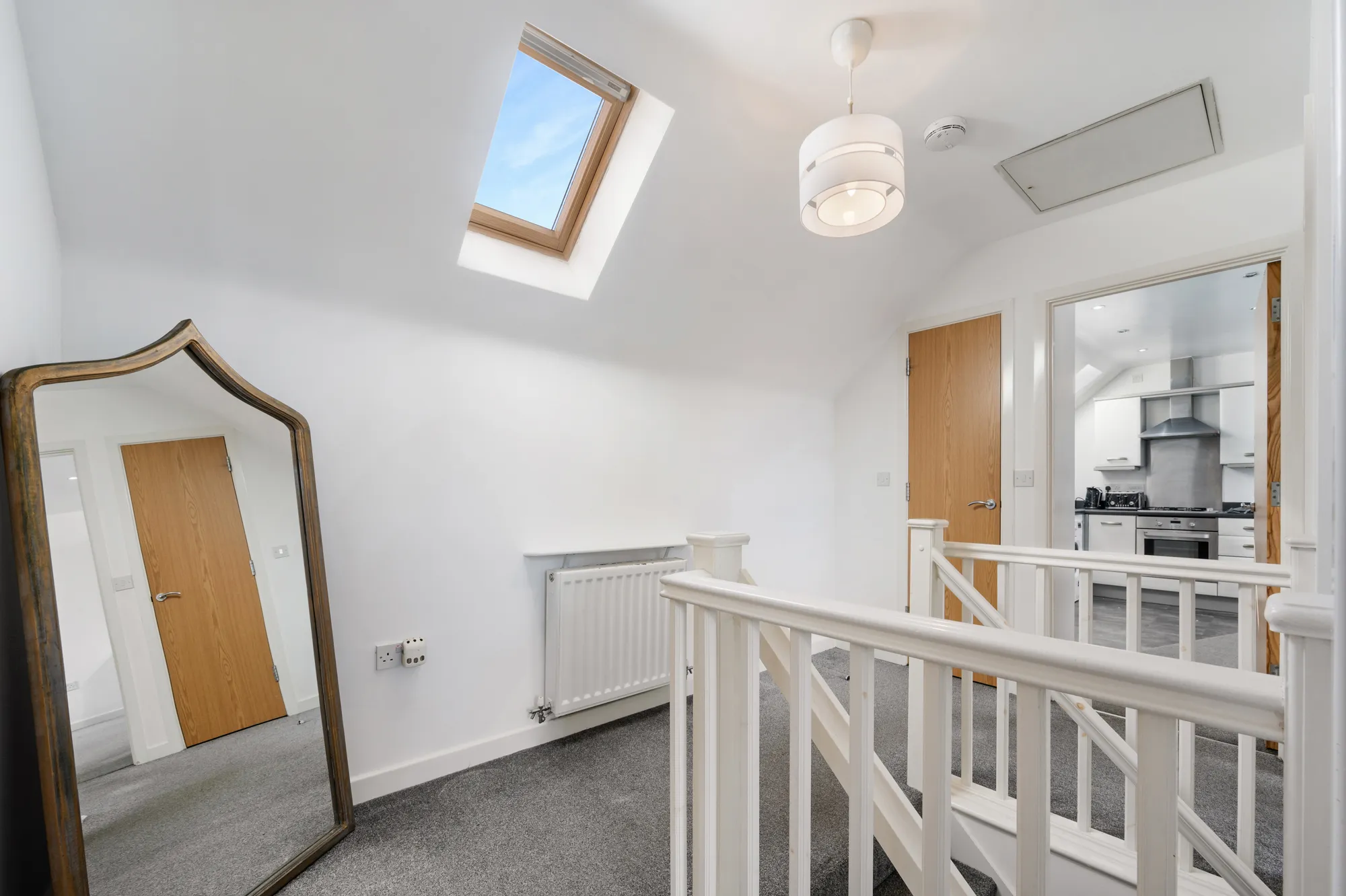 2 bed apartment for sale in Dickens Close, Salford  - Property Image 5