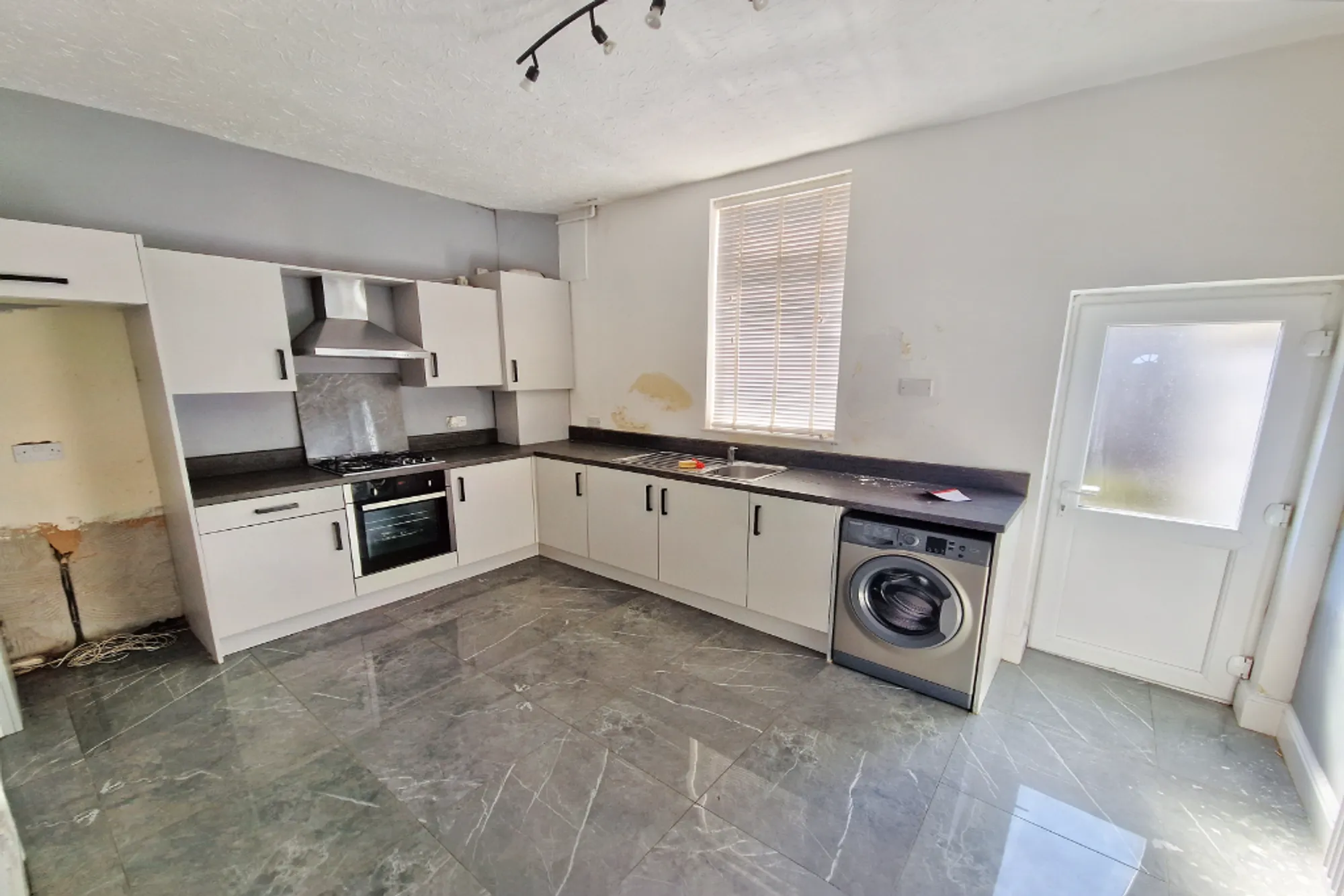 2 bed terraced house to rent in Ducie Street, Manchester  - Property Image 4