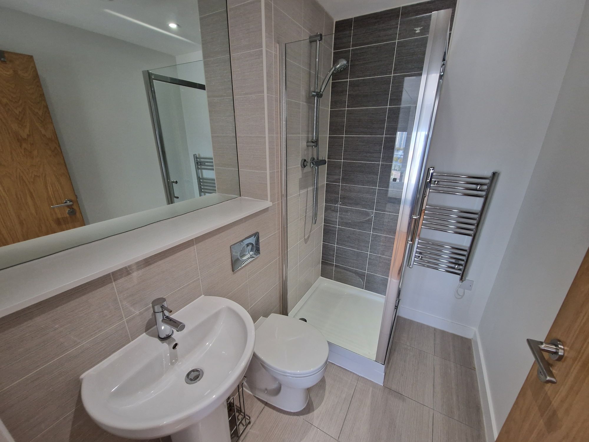 2 bed apartment to rent in Elmira Way, Salford  - Property Image 8