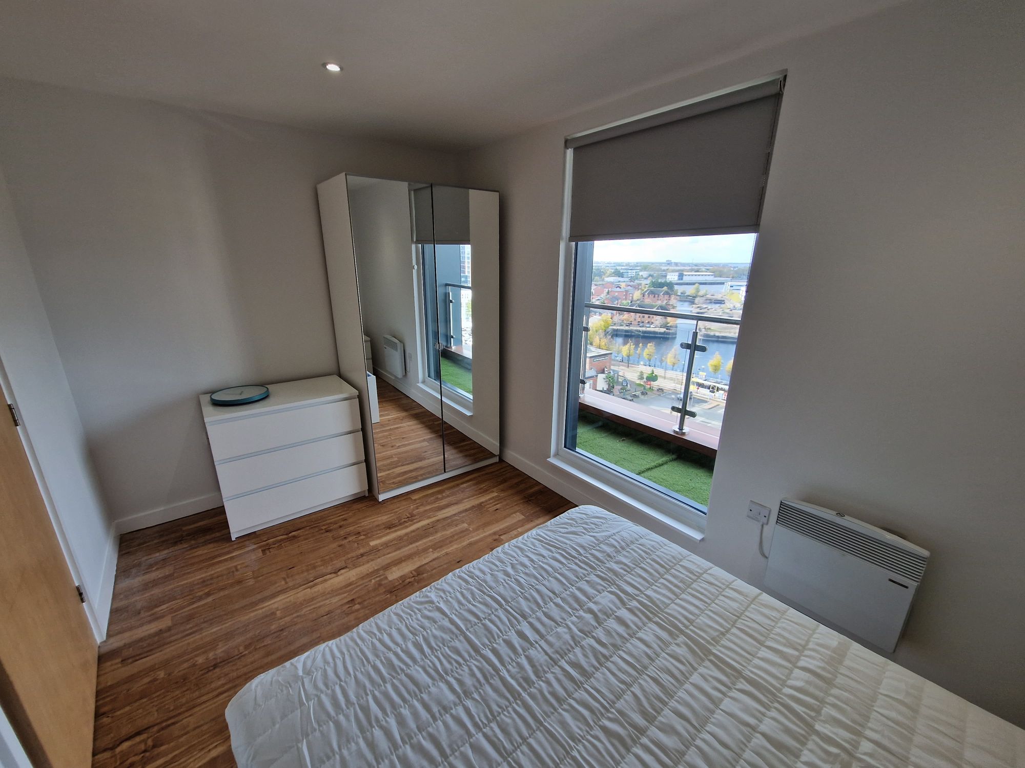2 bed apartment to rent in Elmira Way, Salford 11