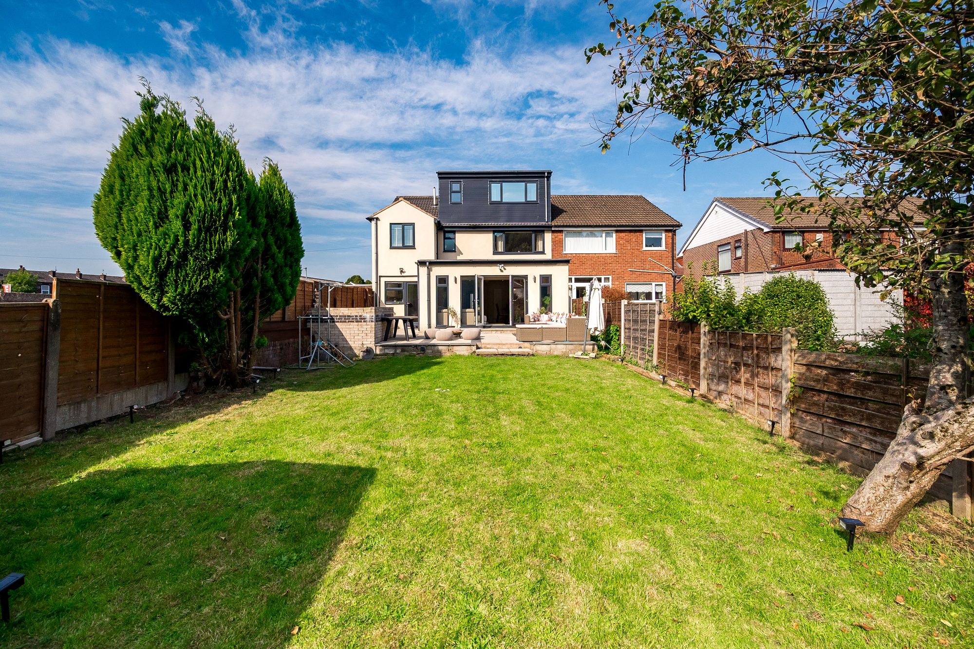 6 bed semi-detached house for sale in Lawrence Street, Bury  - Property Image 1