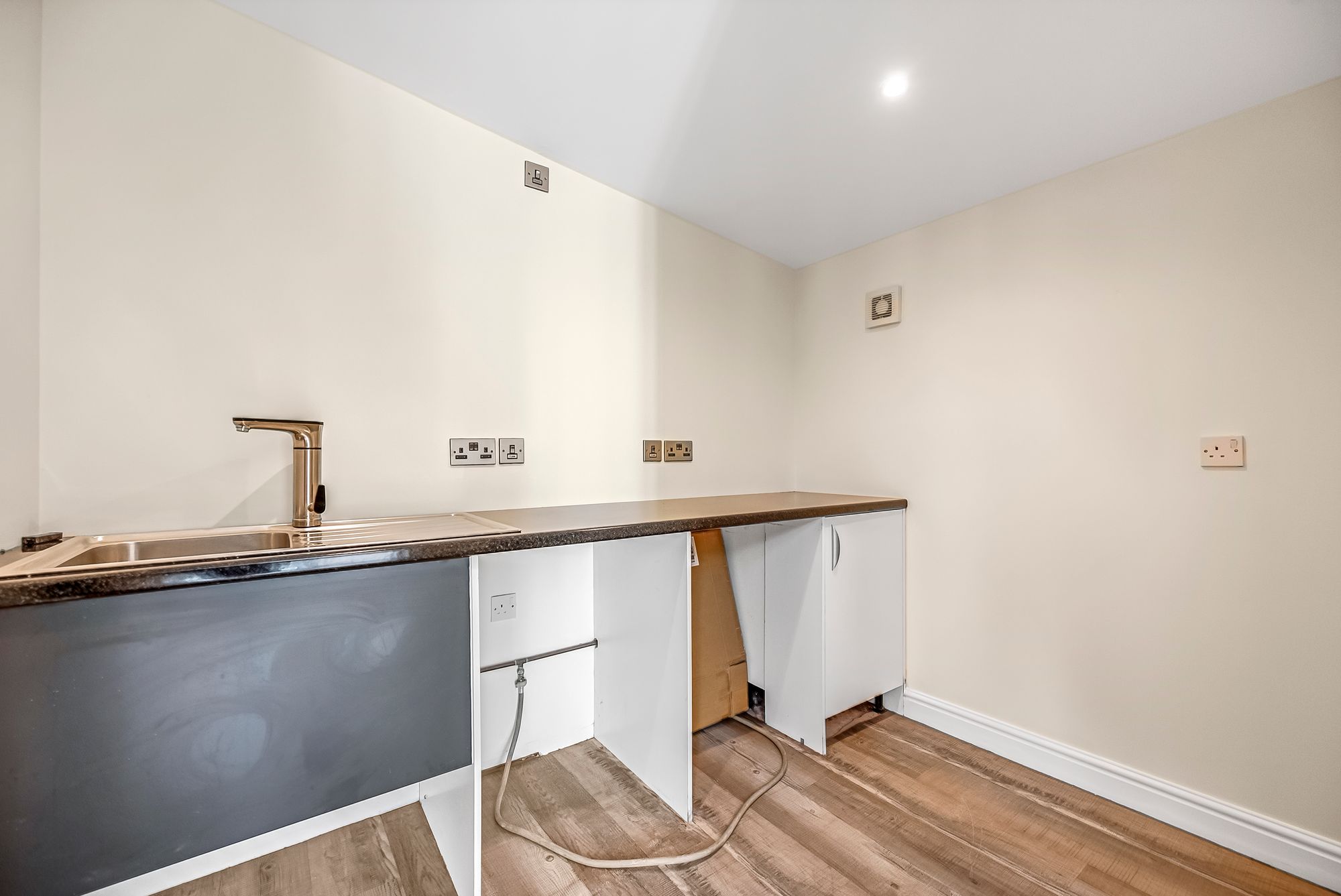 2 bed semi-detached bungalow to rent in New Heys Way, Bolton  - Property Image 22