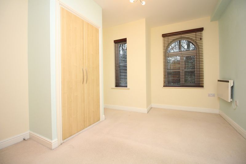 2 bed flat to rent in Ellesmere Road, Manchester  - Property Image 7