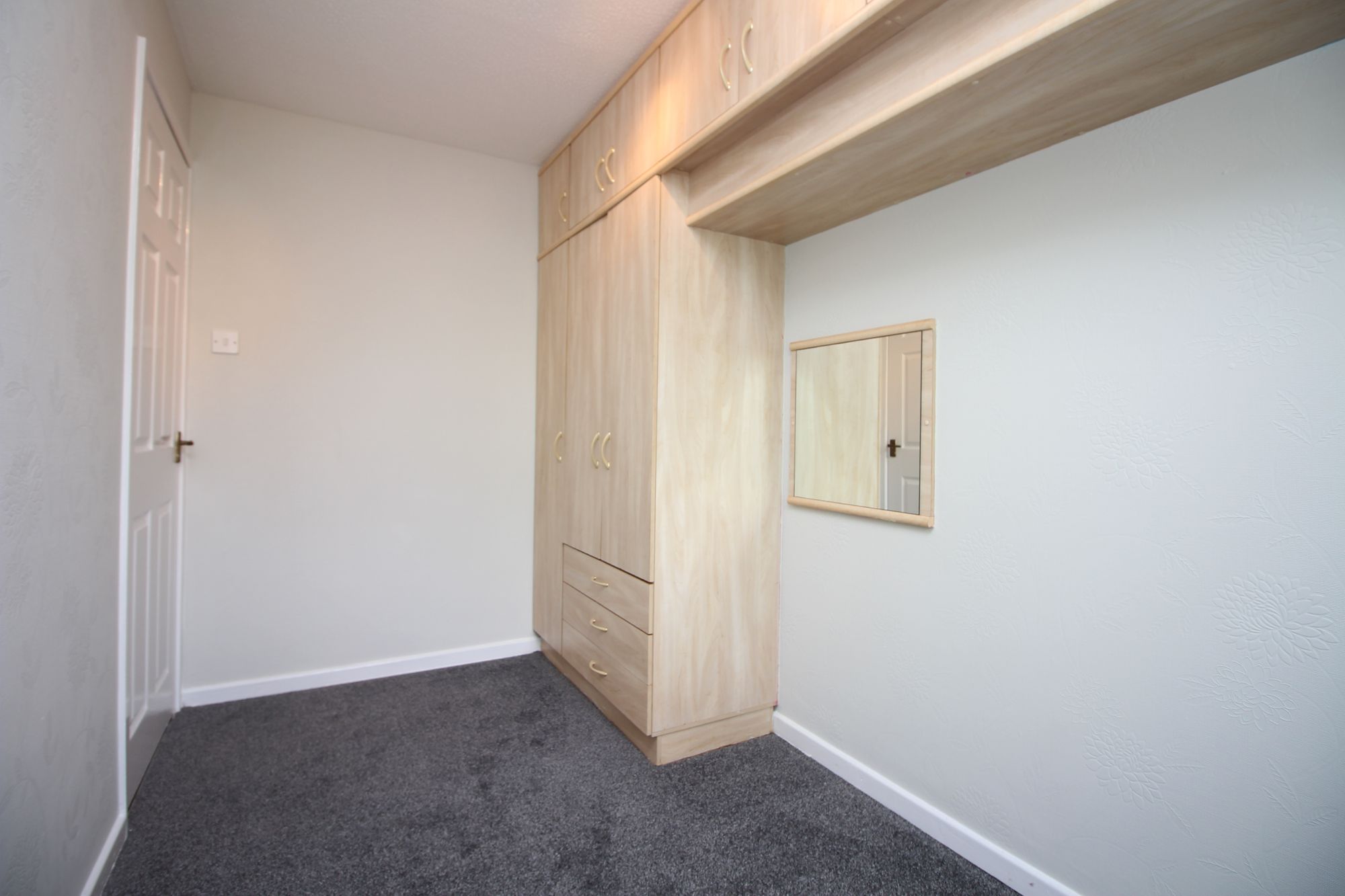 3 bed mid-terraced house to rent in Bampton Close, Bolton 9