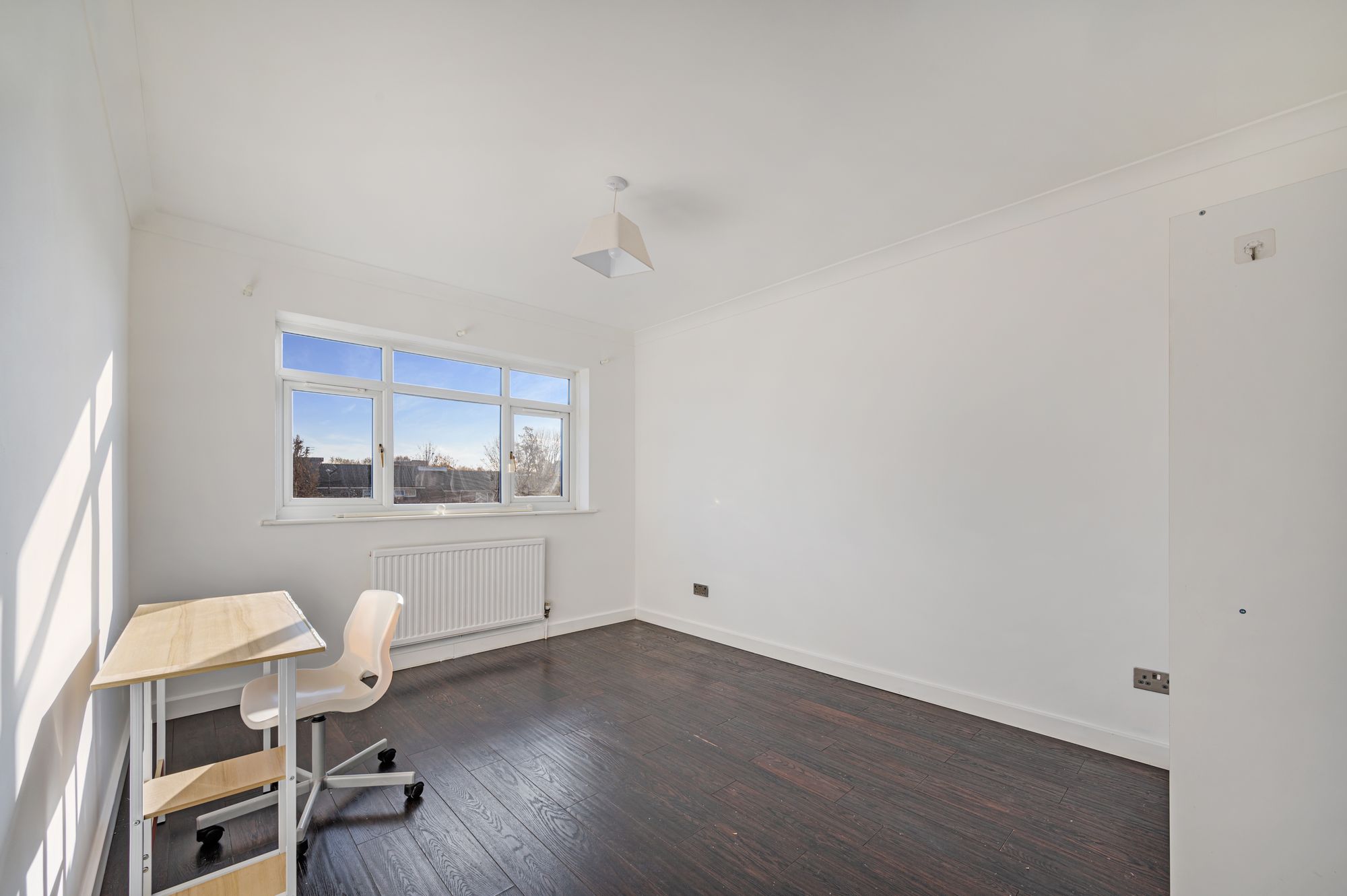 4 bed mid-terraced house to rent in Norbury Close, Manchester 13