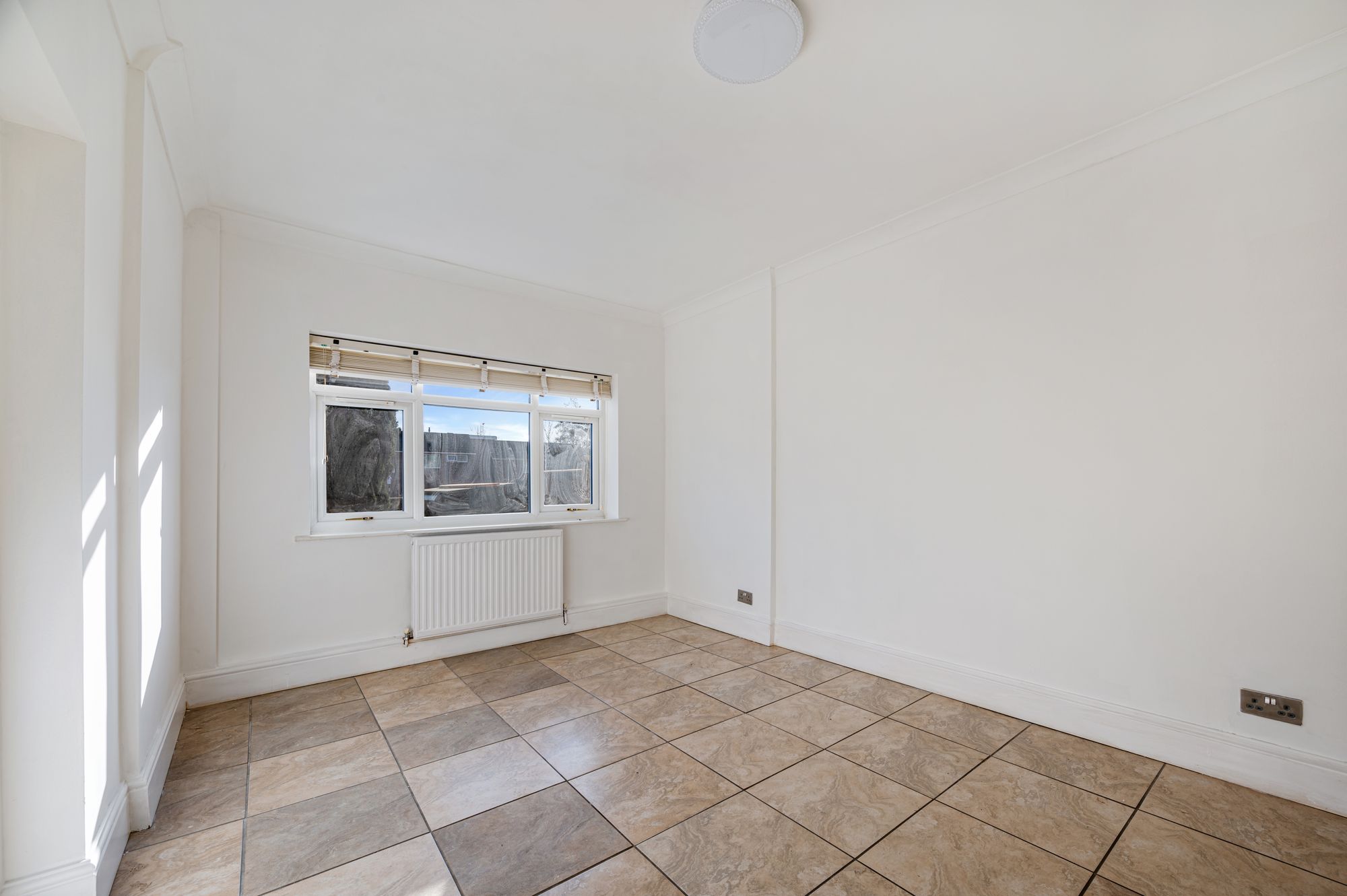 4 bed mid-terraced house to rent in Norbury Close, Manchester  - Property Image 8