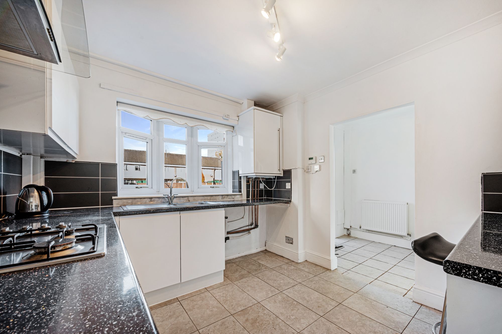 4 bed mid-terraced house to rent in Norbury Close, Manchester  - Property Image 9