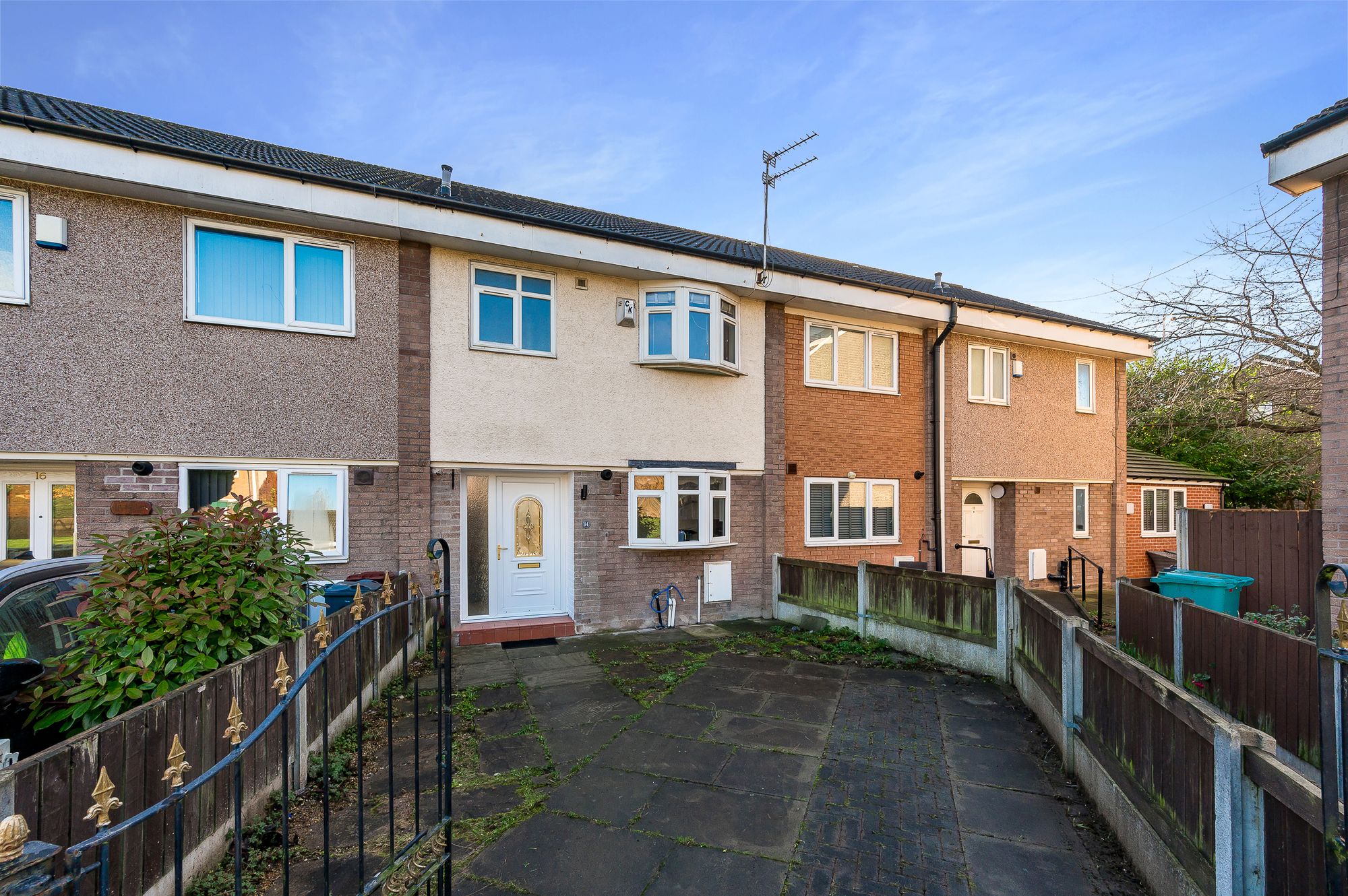 4 bed mid-terraced house to rent in Norbury Close, Manchester  - Property Image 1