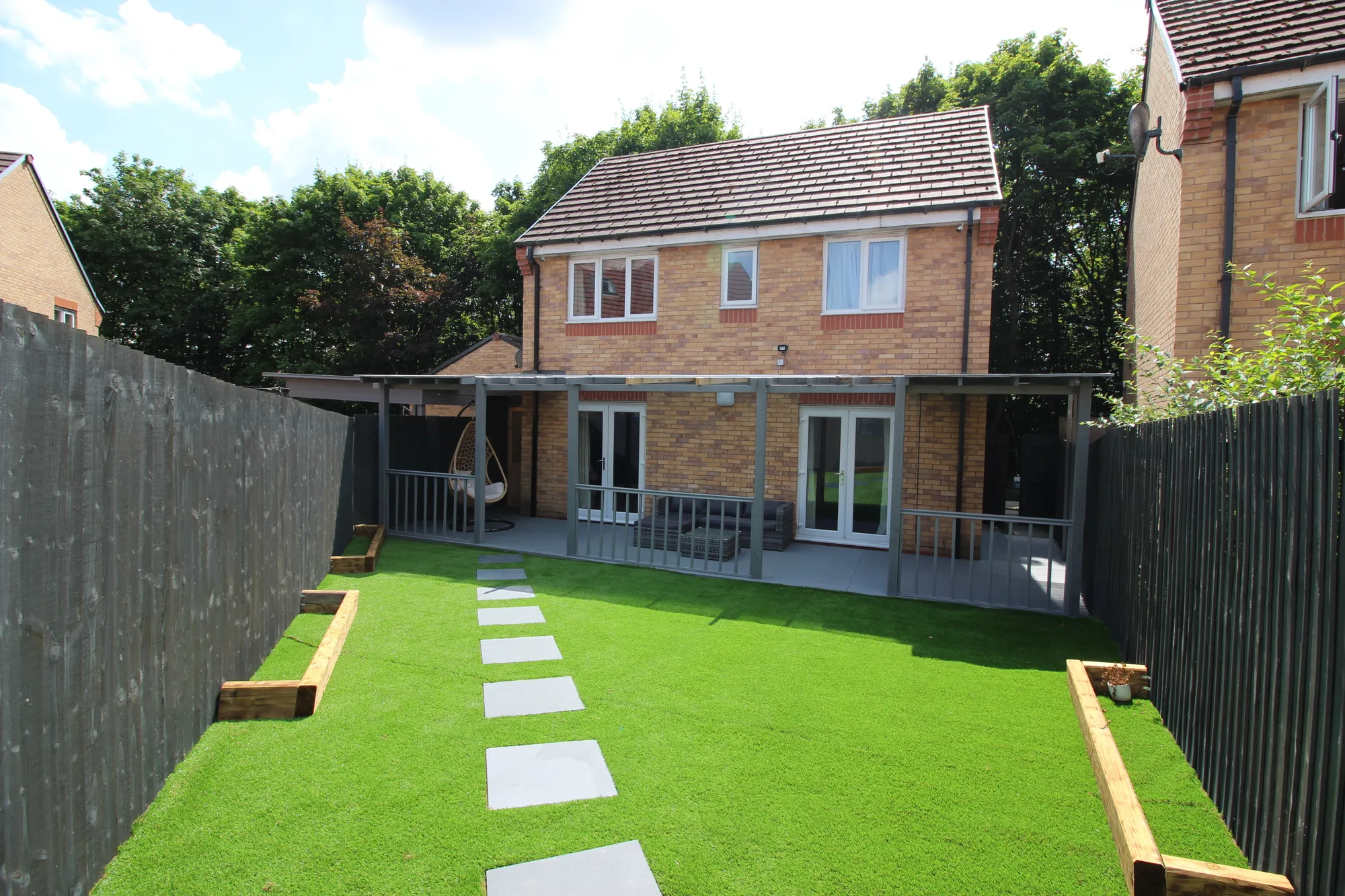 3 bed detached house to rent in Irvine Walk, Salford 3