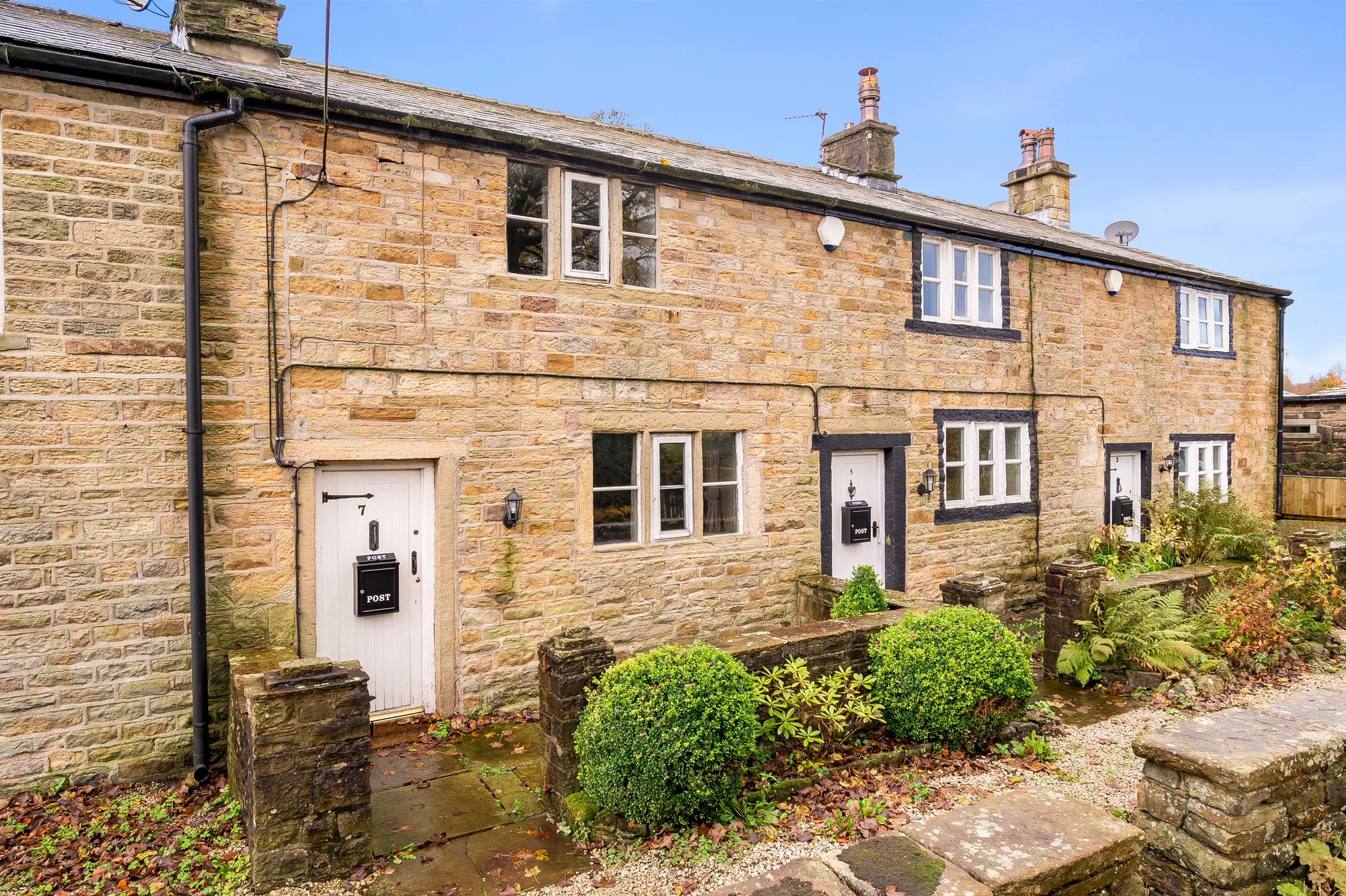 2 bed mid-terraced house for sale in Overhouses, Bolton  - Property Image 1