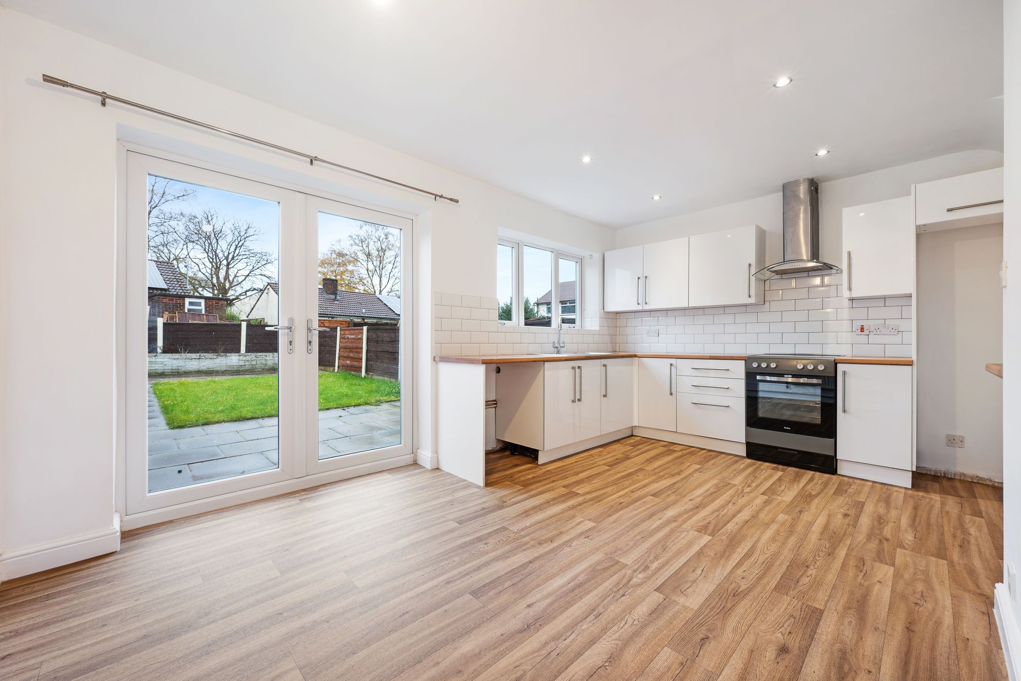 2 bed terraced house to rent in Coniston Avenue, Manchester  - Property Image 8