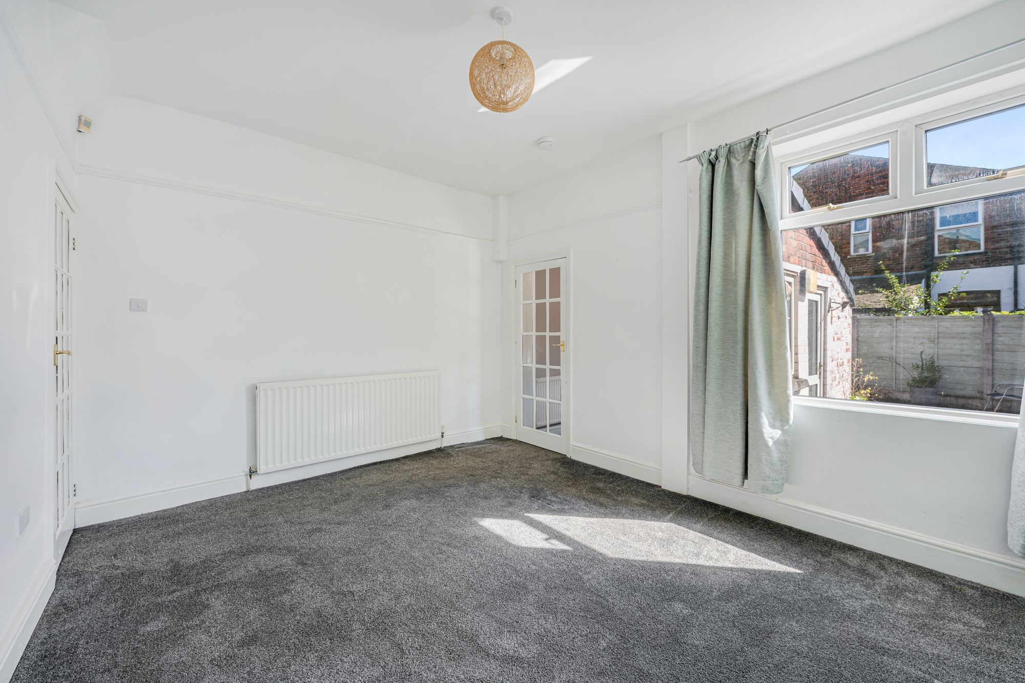 3 bed semi-detached house to rent in Longmead Road, Salford  - Property Image 4