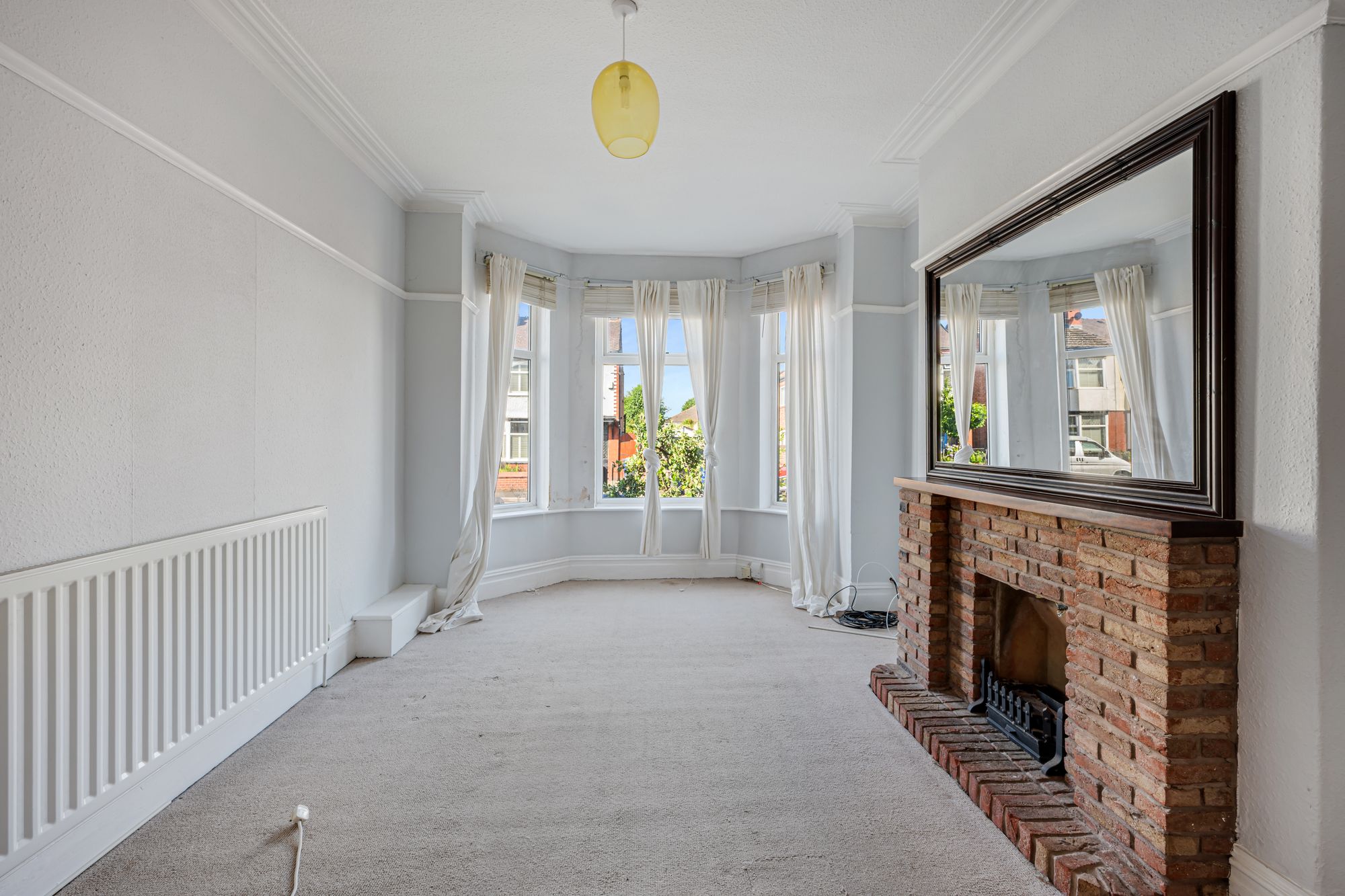 3 bed semi-detached house to rent in Longmead Road, Salford  - Property Image 3