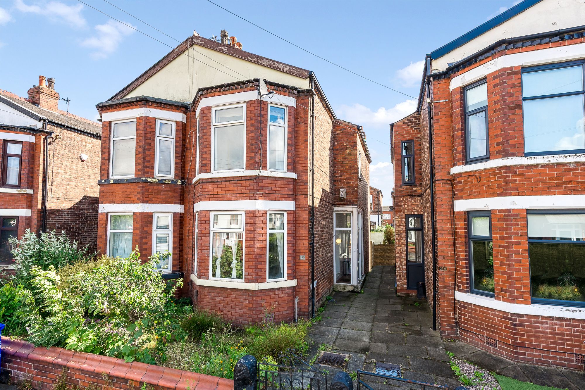 3 bed semi-detached house to rent in Longmead Road, Salford  - Property Image 1