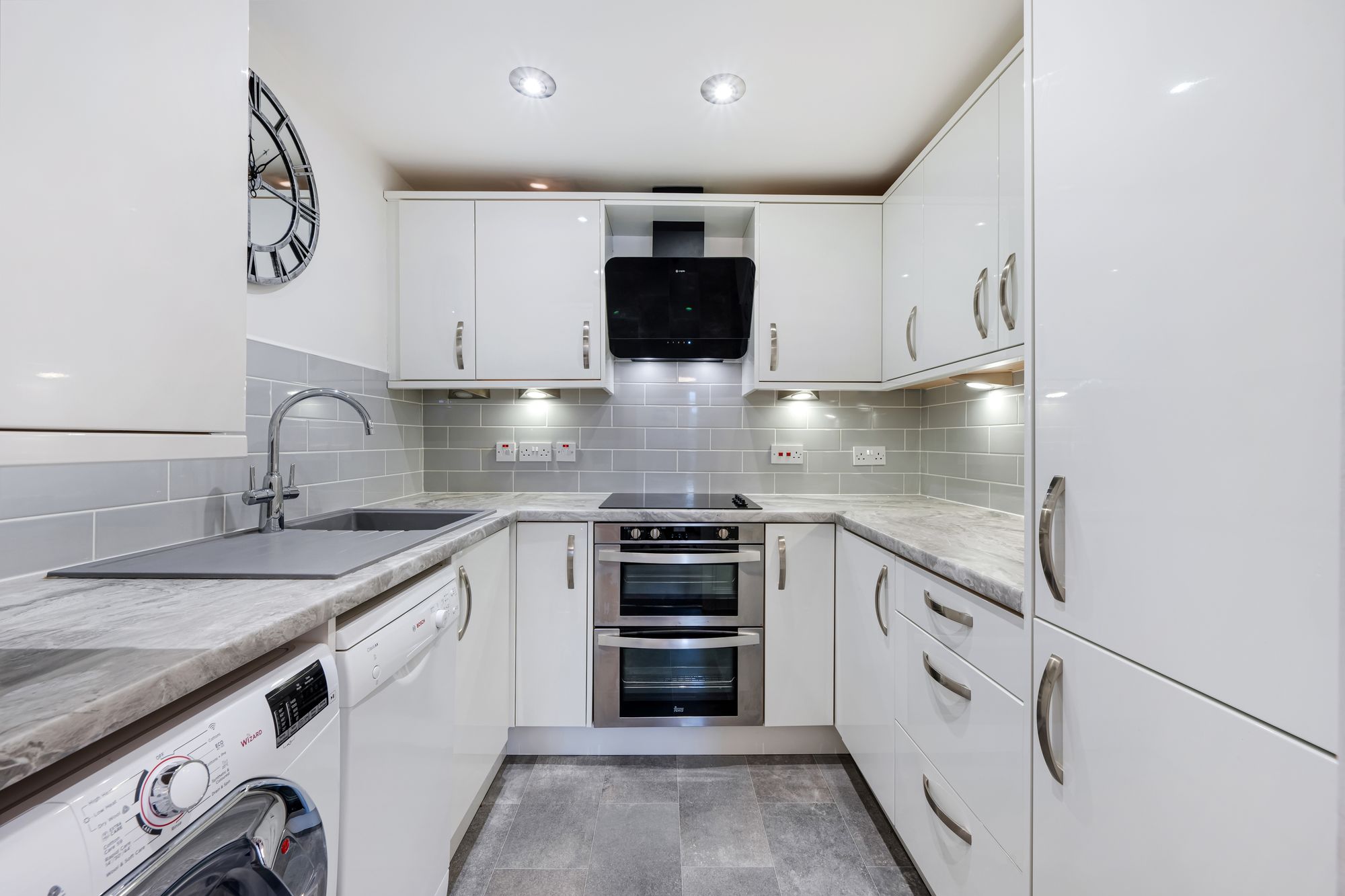 1 bed flat for sale in Bradshaw Road, Bolton 2