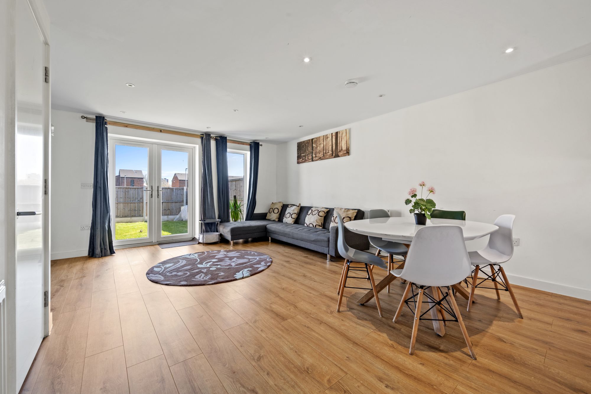 3 bed terraced house to rent in Shergar Way, Salford 2