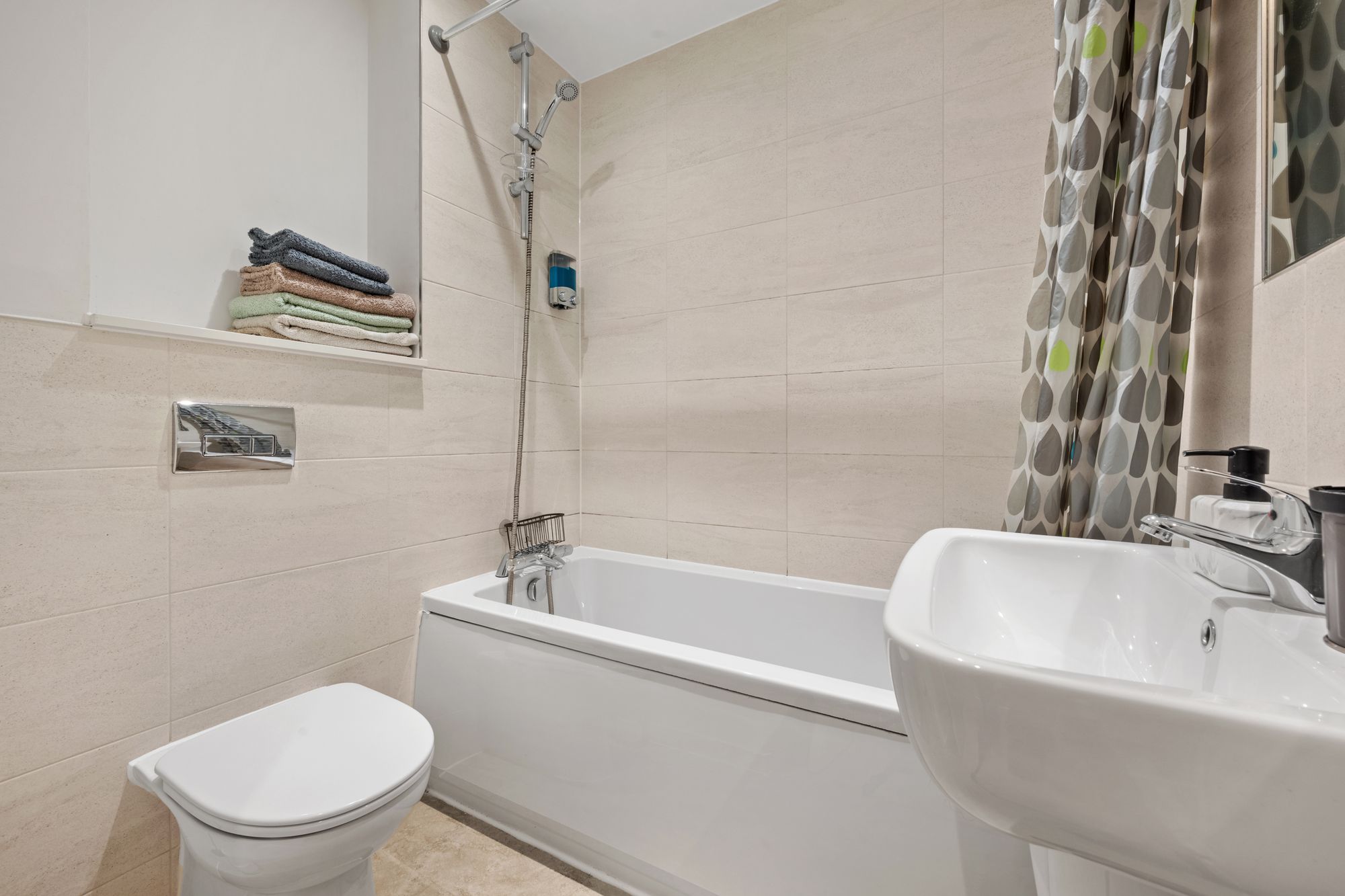 3 bed terraced house to rent in Shergar Way, Salford  - Property Image 19