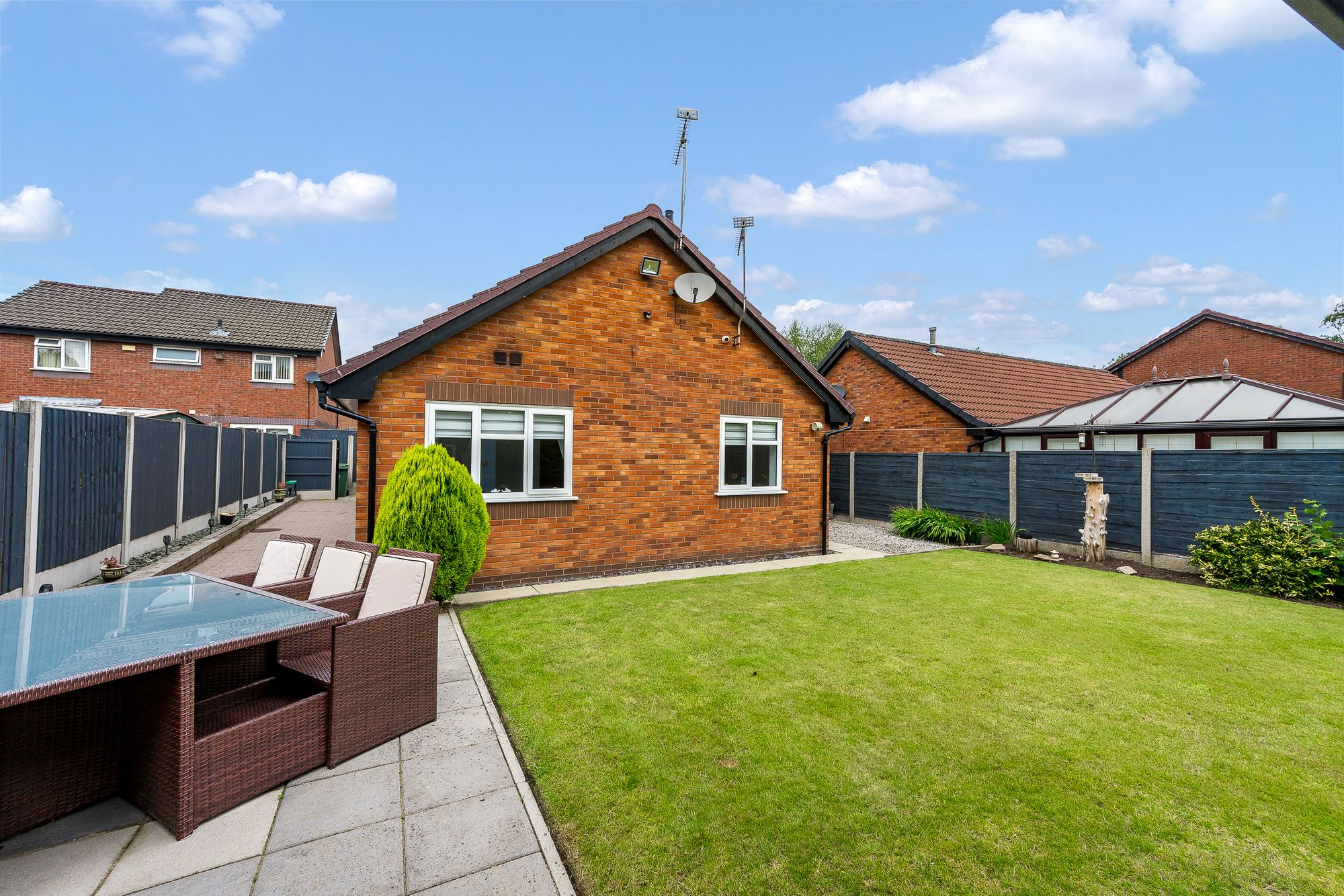 3 bed detached bungalow for sale in Fernside, Manchester  - Property Image 20