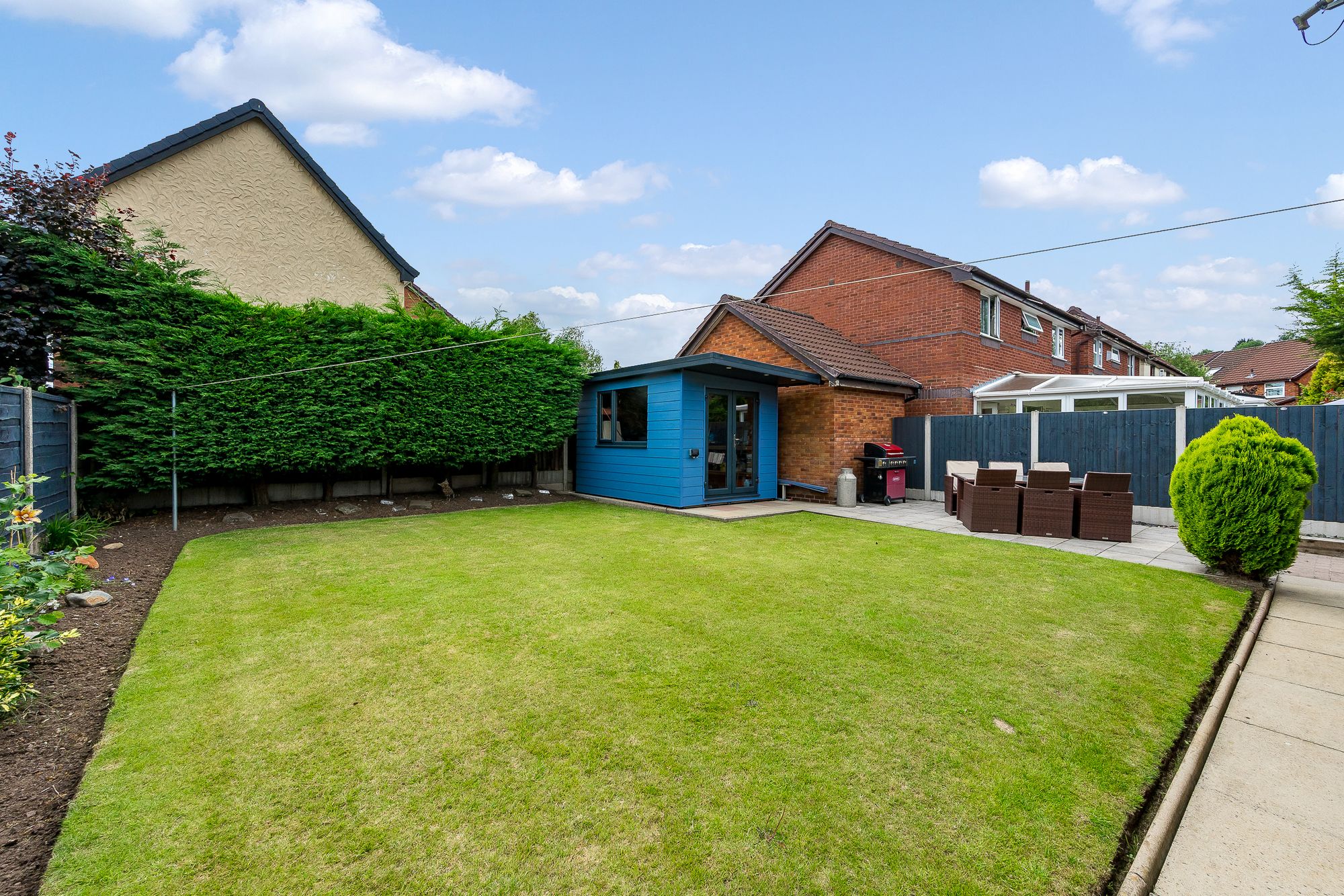 3 bed detached bungalow for sale in Fernside, Manchester  - Property Image 4