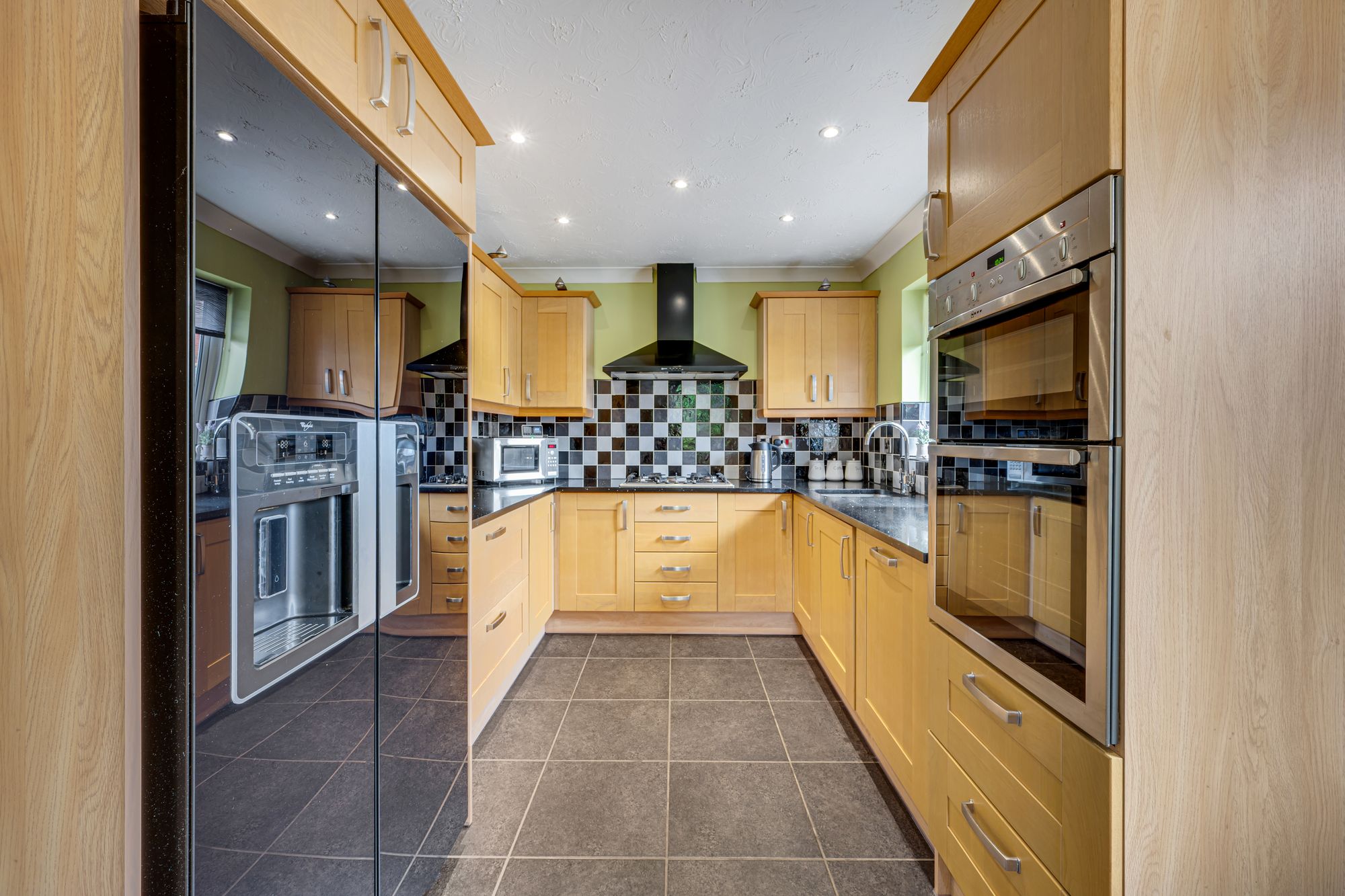 3 bed detached bungalow for sale in Fernside, Manchester  - Property Image 3
