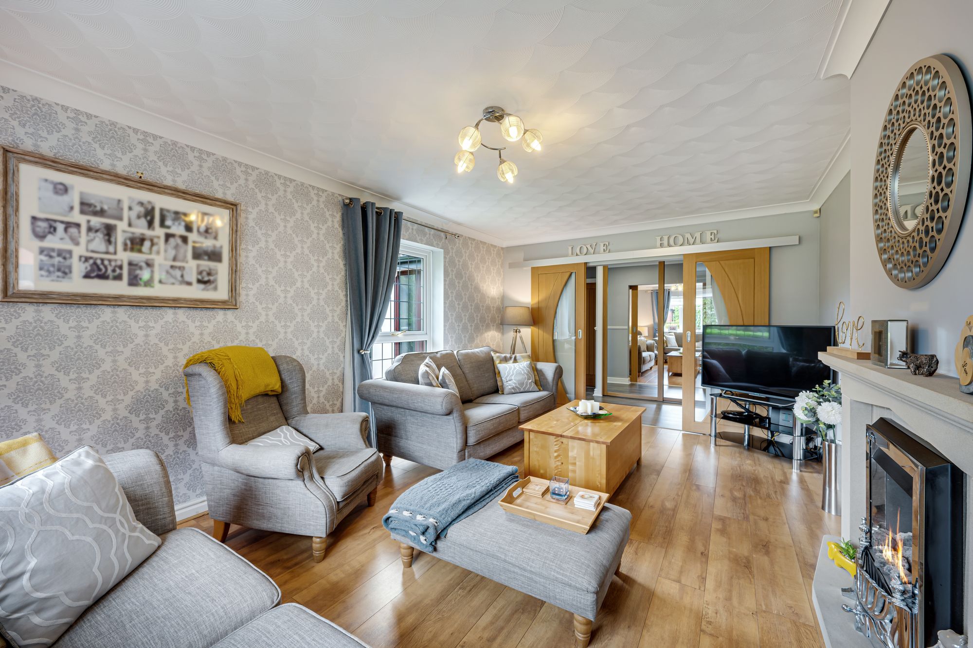 3 bed detached bungalow for sale in Fernside, Manchester  - Property Image 6