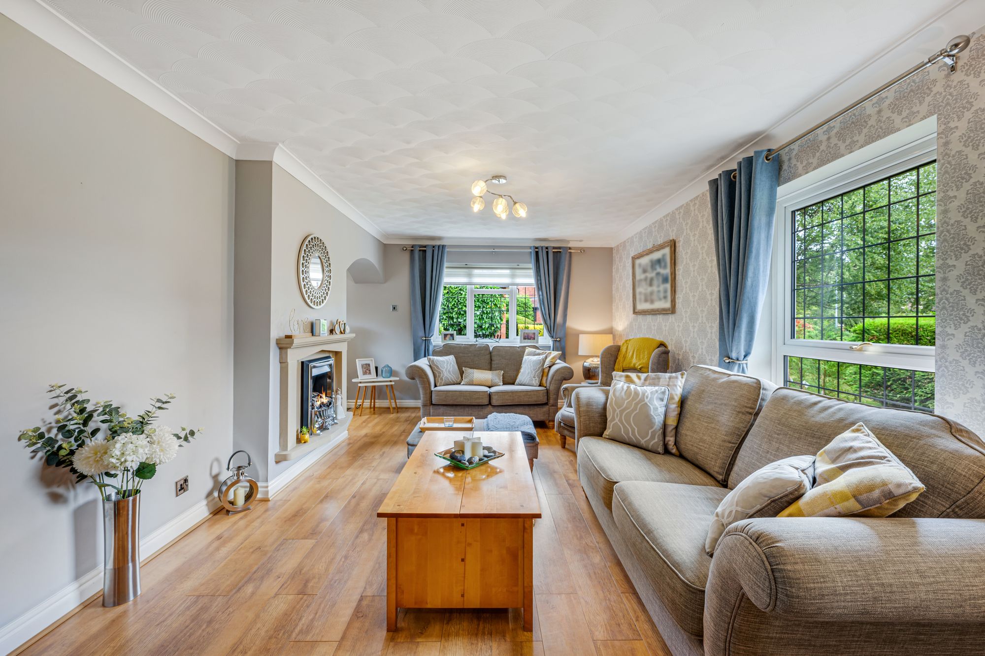 3 bed detached bungalow for sale in Fernside, Manchester  - Property Image 2