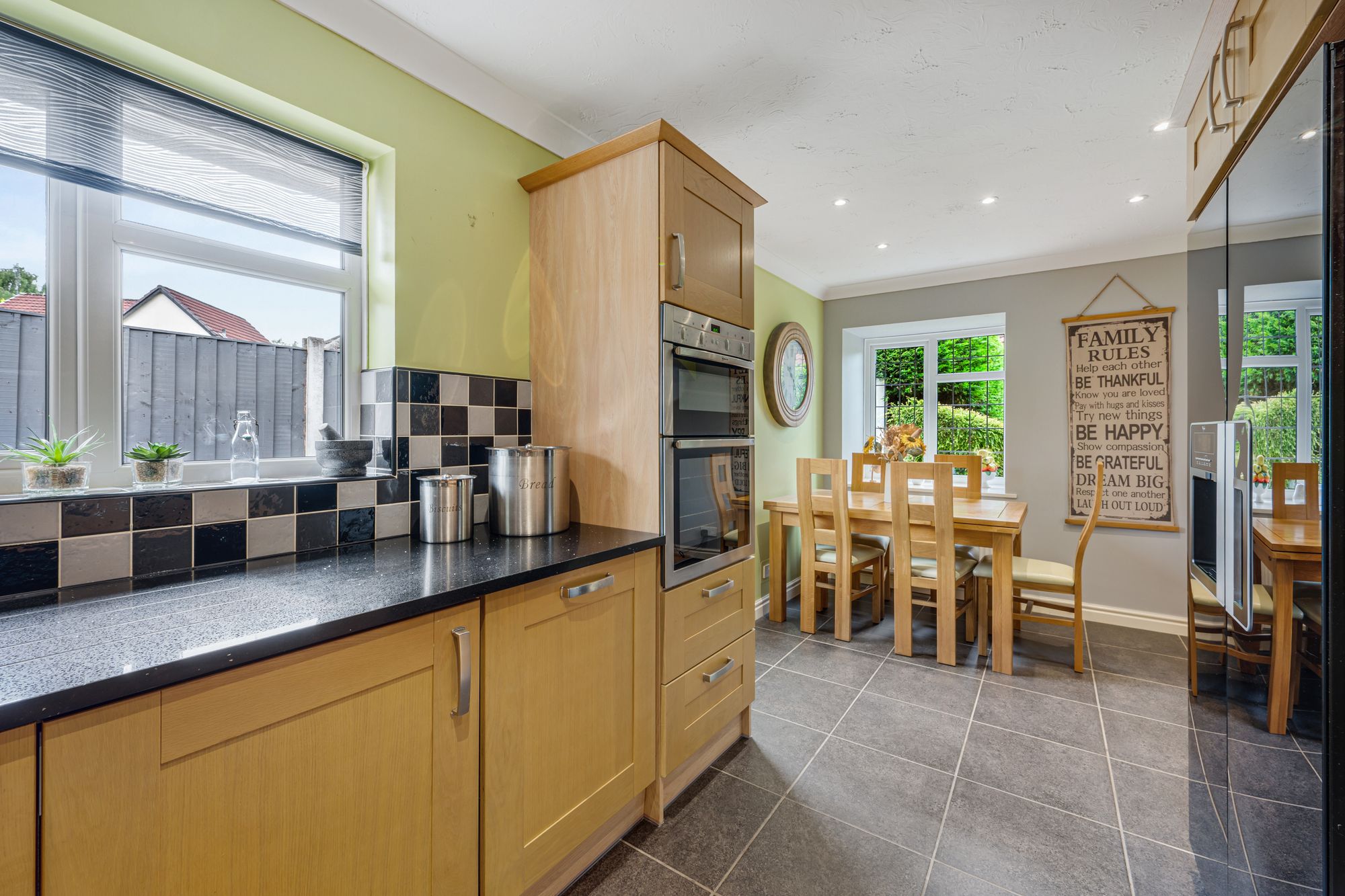 3 bed detached bungalow for sale in Fernside, Manchester  - Property Image 8