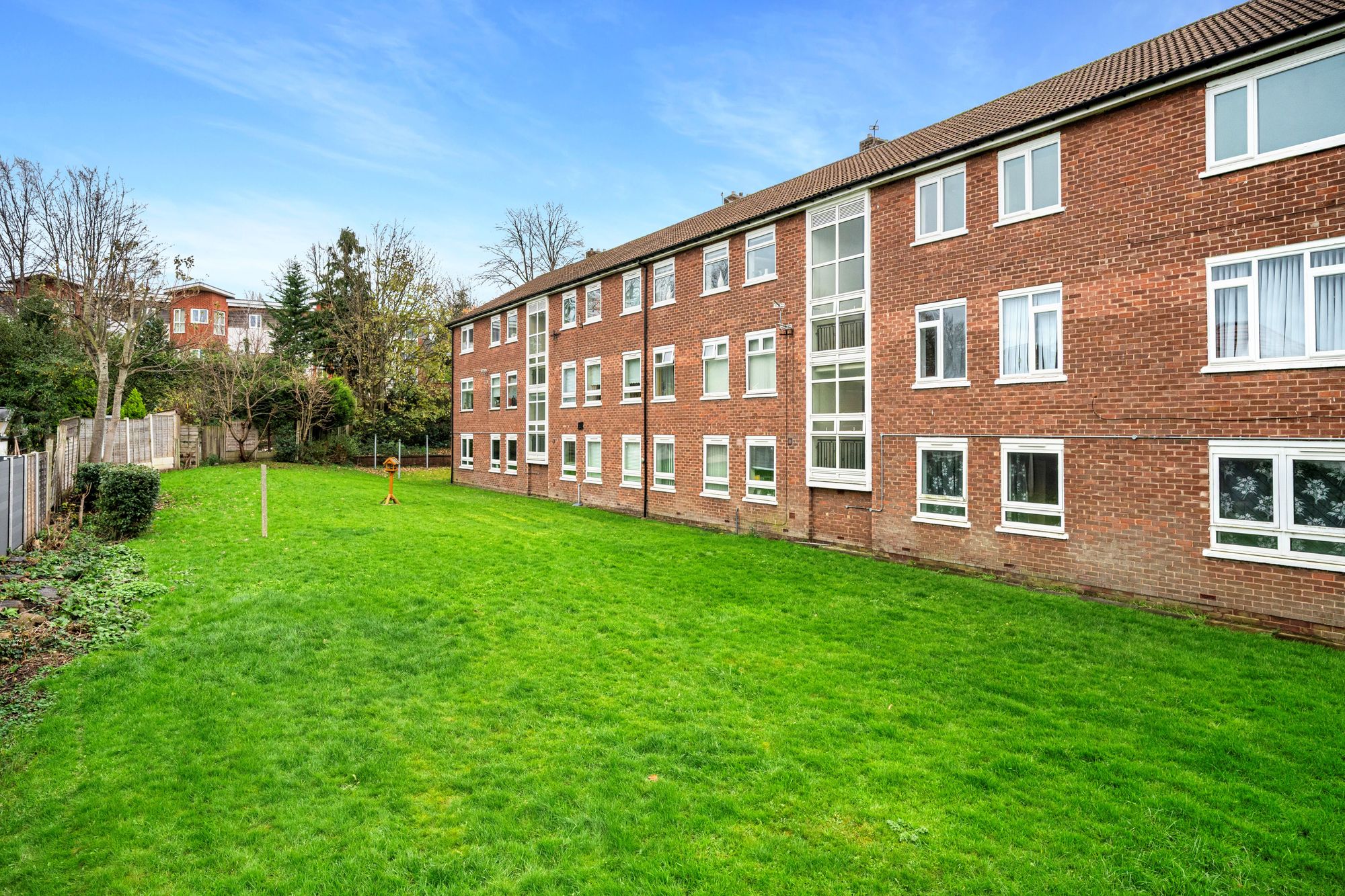 3 bed flat to rent in Moss Meadow Road, Salford  - Property Image 4