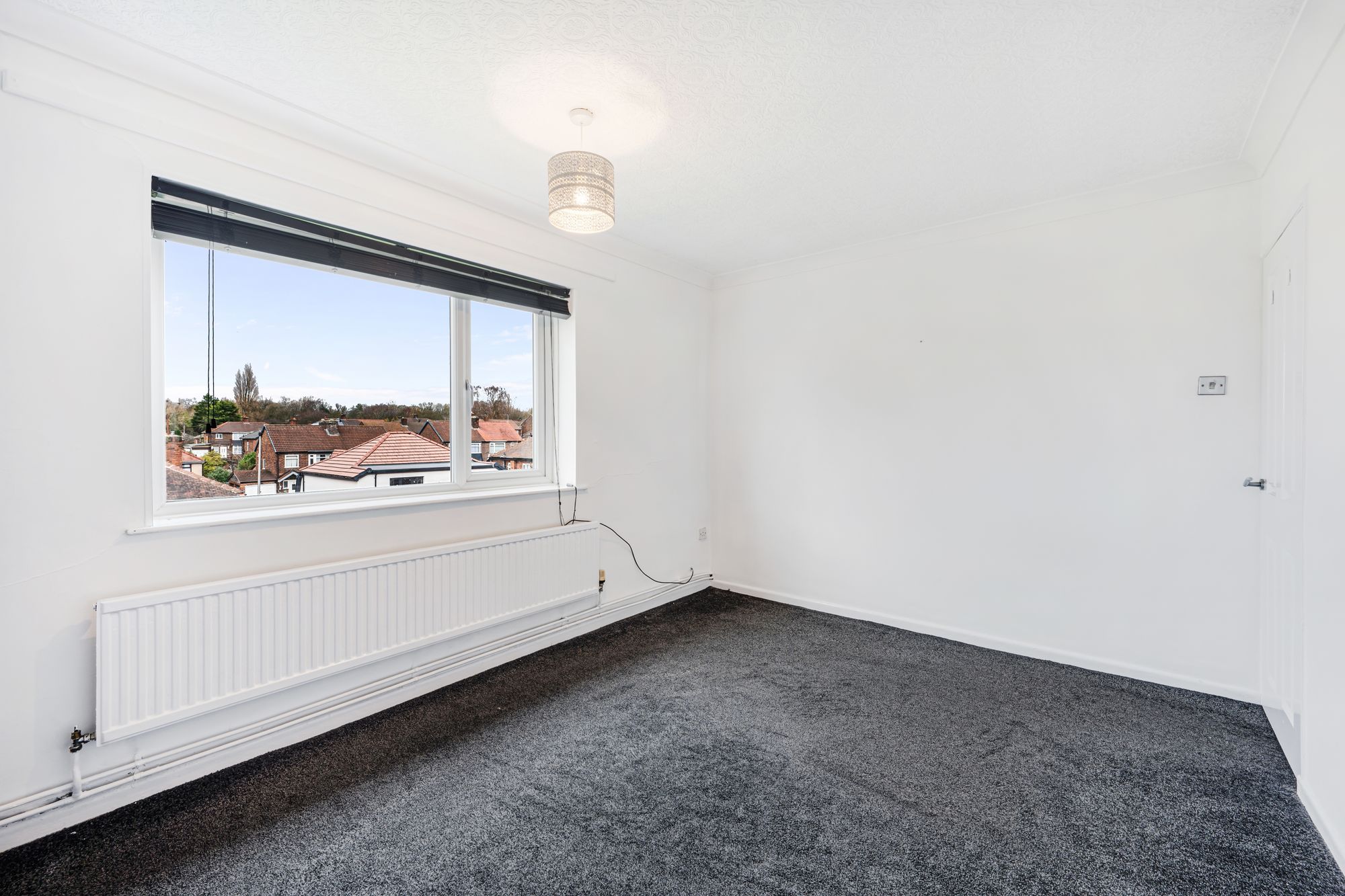 3 bed flat to rent in Moss Meadow Road, Salford 11