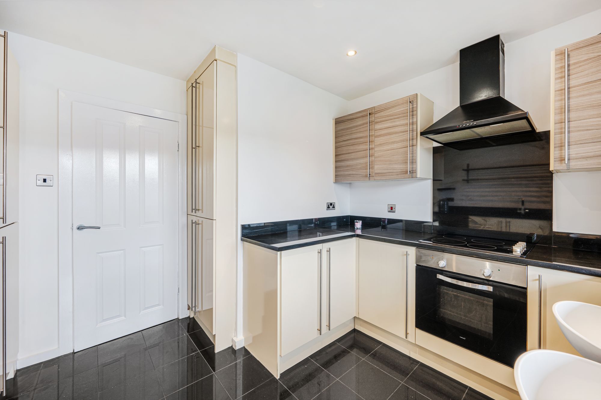 3 bed flat to rent in Moss Meadow Road, Salford  - Property Image 8